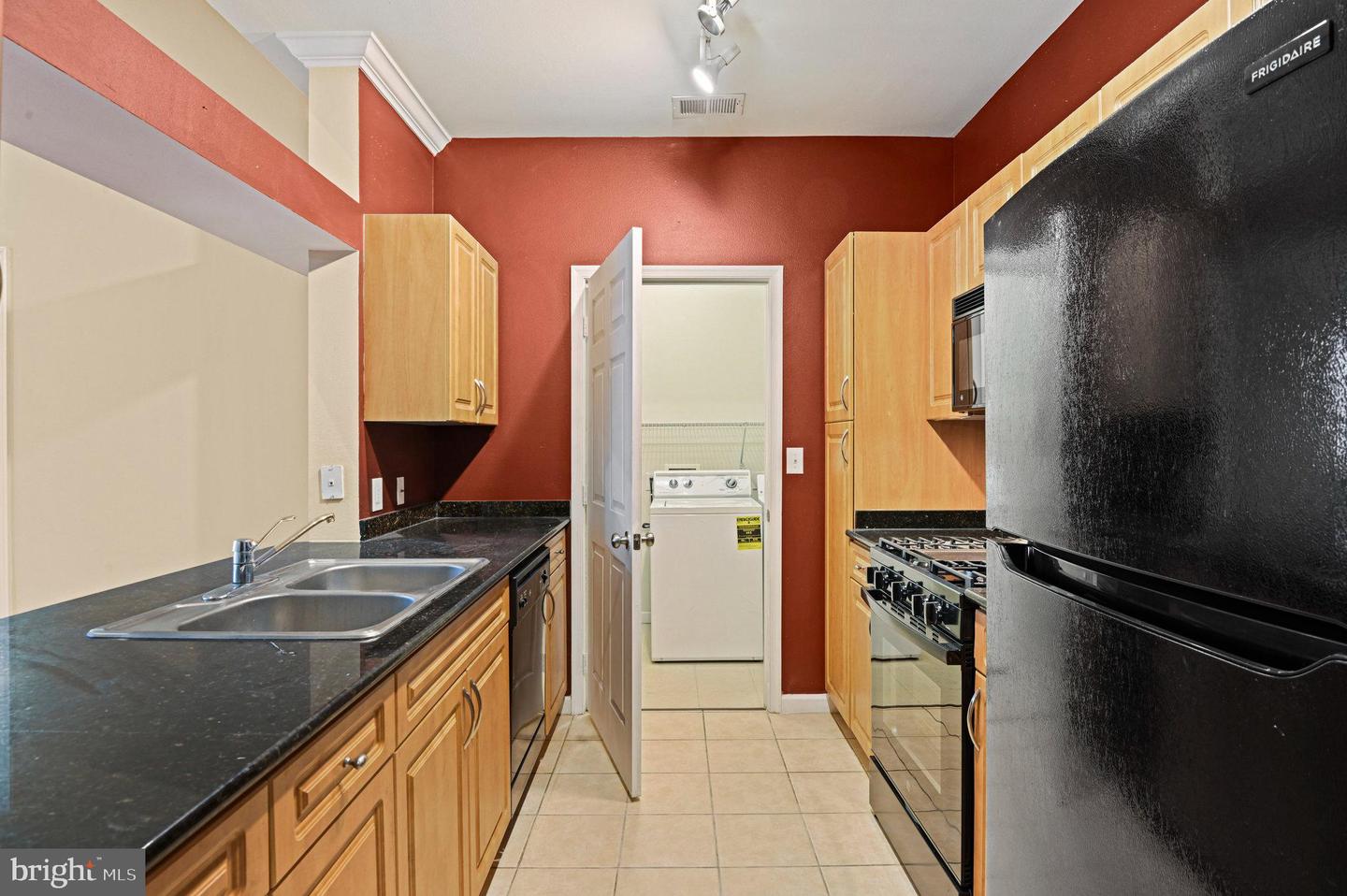 12956 CENTRE PARK CIR #410, HERNDON, Virginia 20171, 2 Bedrooms Bedrooms, ,2 BathroomsBathrooms,Residential,For sale,12956 CENTRE PARK CIR #410,VAFX2282076 MLS # VAFX2282076 12956 CENTRE PARK CIR #410, HERNDON, Virginia 20171, 2 Bedrooms Bedrooms, ,2 BathroomsBathrooms,Residential,For sale,12956 CENTRE PARK CIR #410,VAFX2282076 MLS # VAFX2282076