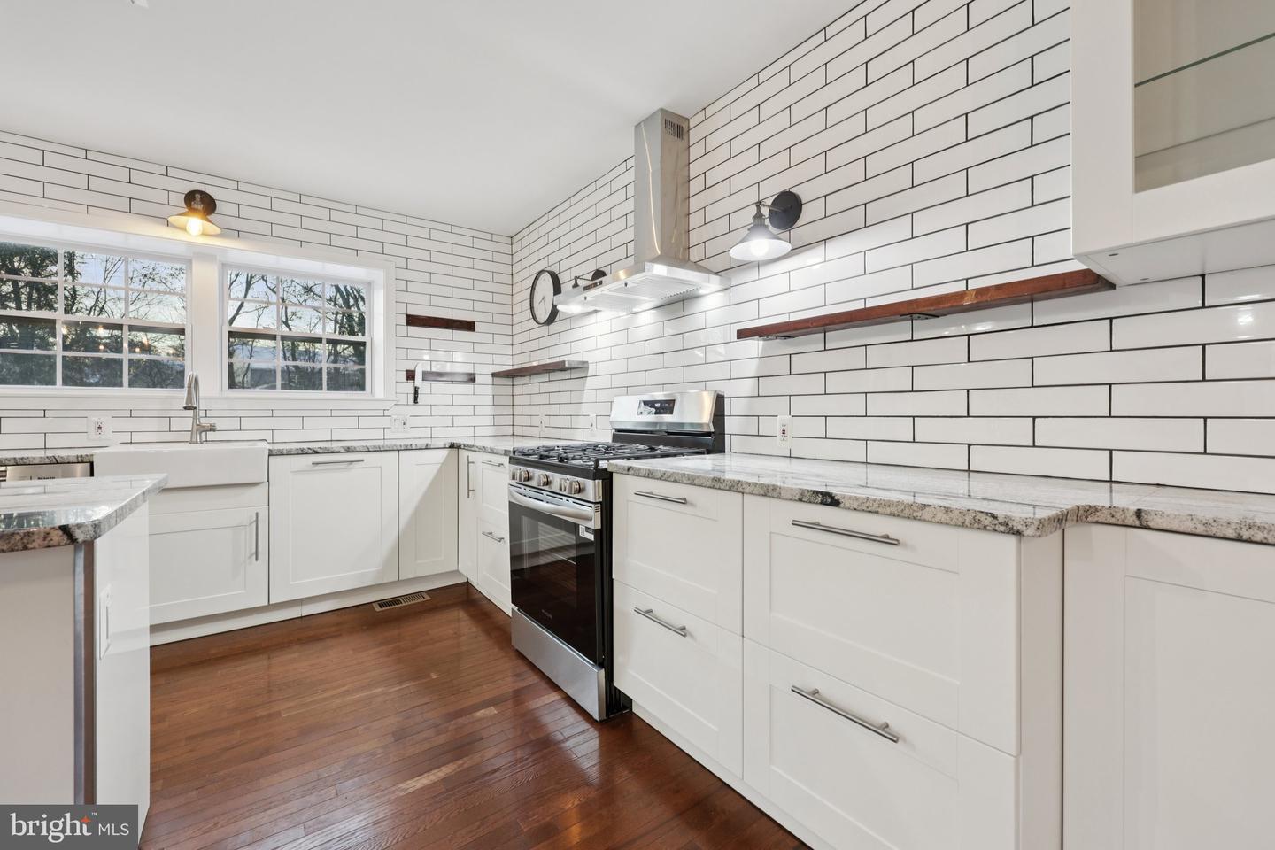 6057 BROOK DR, FALLS CHURCH, Virginia 22044, 6 Bedrooms Bedrooms, ,4 BathroomsBathrooms,Residential,For sale,6057 BROOK DR,VAFX2282094 MLS # VAFX2282094 6057 BROOK DR, FALLS CHURCH, Virginia 22044, 6 Bedrooms Bedrooms, ,4 BathroomsBathrooms,Residential,For sale,6057 BROOK DR,VAFX2282094 MLS # VAFX2282094