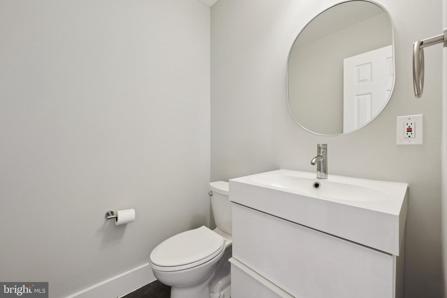 6057 BROOK DR, FALLS CHURCH, Virginia 22044, 6 Bedrooms Bedrooms, ,4 BathroomsBathrooms,Residential,For sale,6057 BROOK DR,VAFX2282094 MLS # VAFX2282094 6057 BROOK DR, FALLS CHURCH, Virginia 22044, 6 Bedrooms Bedrooms, ,4 BathroomsBathrooms,Residential,For sale,6057 BROOK DR,VAFX2282094 MLS # VAFX2282094