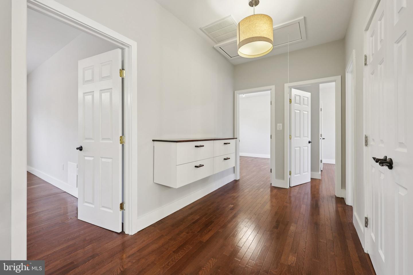 6057 BROOK DR, FALLS CHURCH, Virginia 22044, 6 Bedrooms Bedrooms, ,4 BathroomsBathrooms,Residential,For sale,6057 BROOK DR,VAFX2282094 MLS # VAFX2282094 6057 BROOK DR, FALLS CHURCH, Virginia 22044, 6 Bedrooms Bedrooms, ,4 BathroomsBathrooms,Residential,For sale,6057 BROOK DR,VAFX2282094 MLS # VAFX2282094