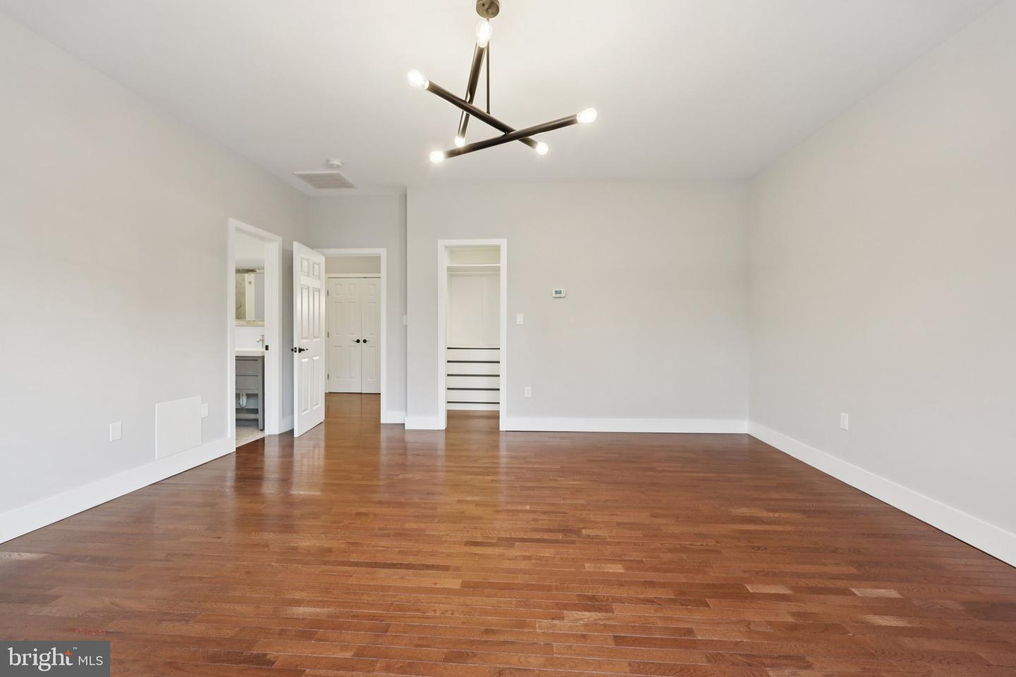 6057 BROOK DR, FALLS CHURCH, Virginia 22044, 6 Bedrooms Bedrooms, ,4 BathroomsBathrooms,Residential,For sale,6057 BROOK DR,VAFX2282094 MLS # VAFX2282094 6057 BROOK DR, FALLS CHURCH, Virginia 22044, 6 Bedrooms Bedrooms, ,4 BathroomsBathrooms,Residential,For sale,6057 BROOK DR,VAFX2282094 MLS # VAFX2282094