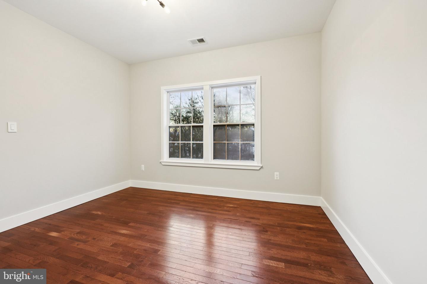 6057 BROOK DR, FALLS CHURCH, Virginia 22044, 6 Bedrooms Bedrooms, ,4 BathroomsBathrooms,Residential,For sale,6057 BROOK DR,VAFX2282094 MLS # VAFX2282094 6057 BROOK DR, FALLS CHURCH, Virginia 22044, 6 Bedrooms Bedrooms, ,4 BathroomsBathrooms,Residential,For sale,6057 BROOK DR,VAFX2282094 MLS # VAFX2282094