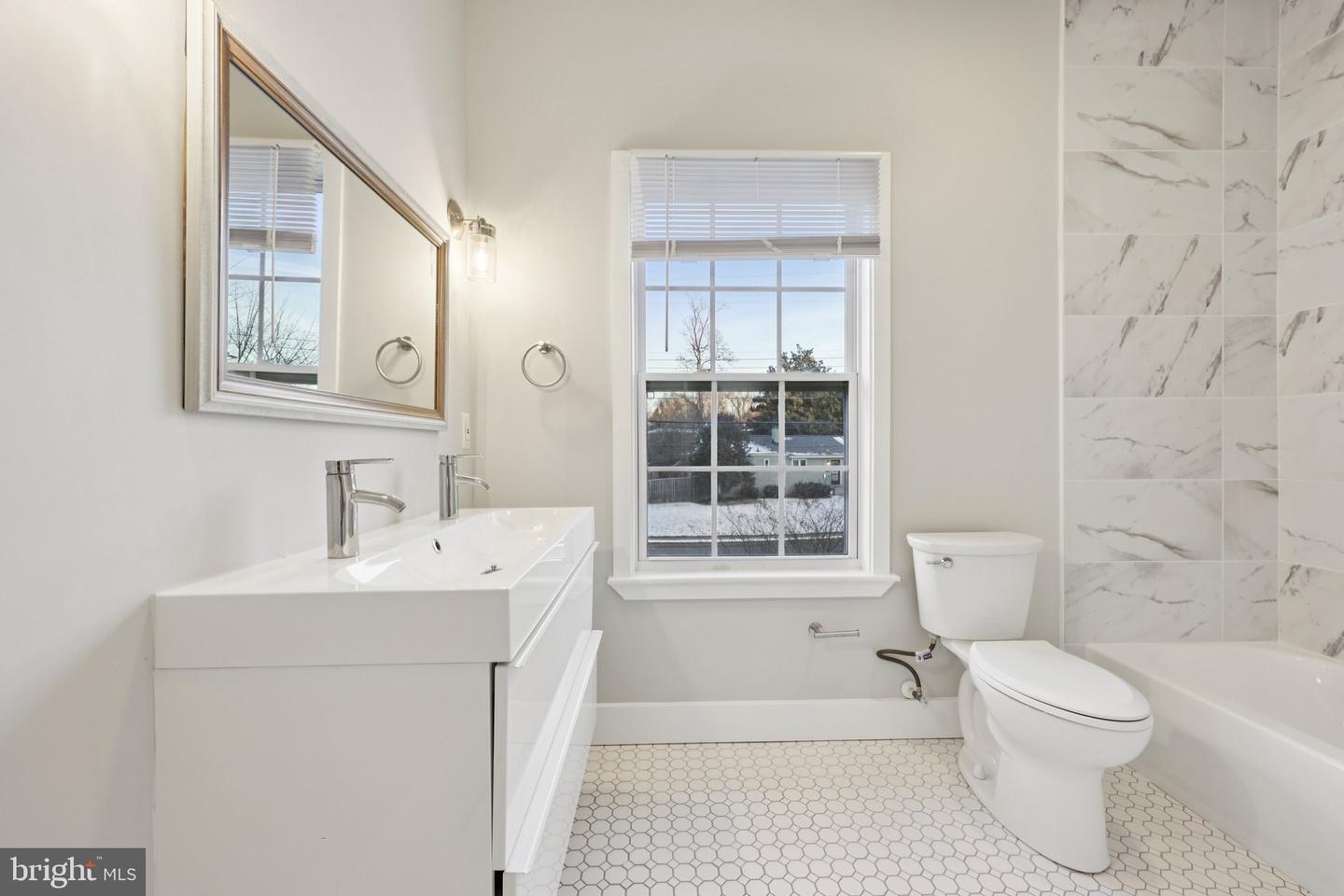 6057 BROOK DR, FALLS CHURCH, Virginia 22044, 6 Bedrooms Bedrooms, ,4 BathroomsBathrooms,Residential,For sale,6057 BROOK DR,VAFX2282094 MLS # VAFX2282094 6057 BROOK DR, FALLS CHURCH, Virginia 22044, 6 Bedrooms Bedrooms, ,4 BathroomsBathrooms,Residential,For sale,6057 BROOK DR,VAFX2282094 MLS # VAFX2282094