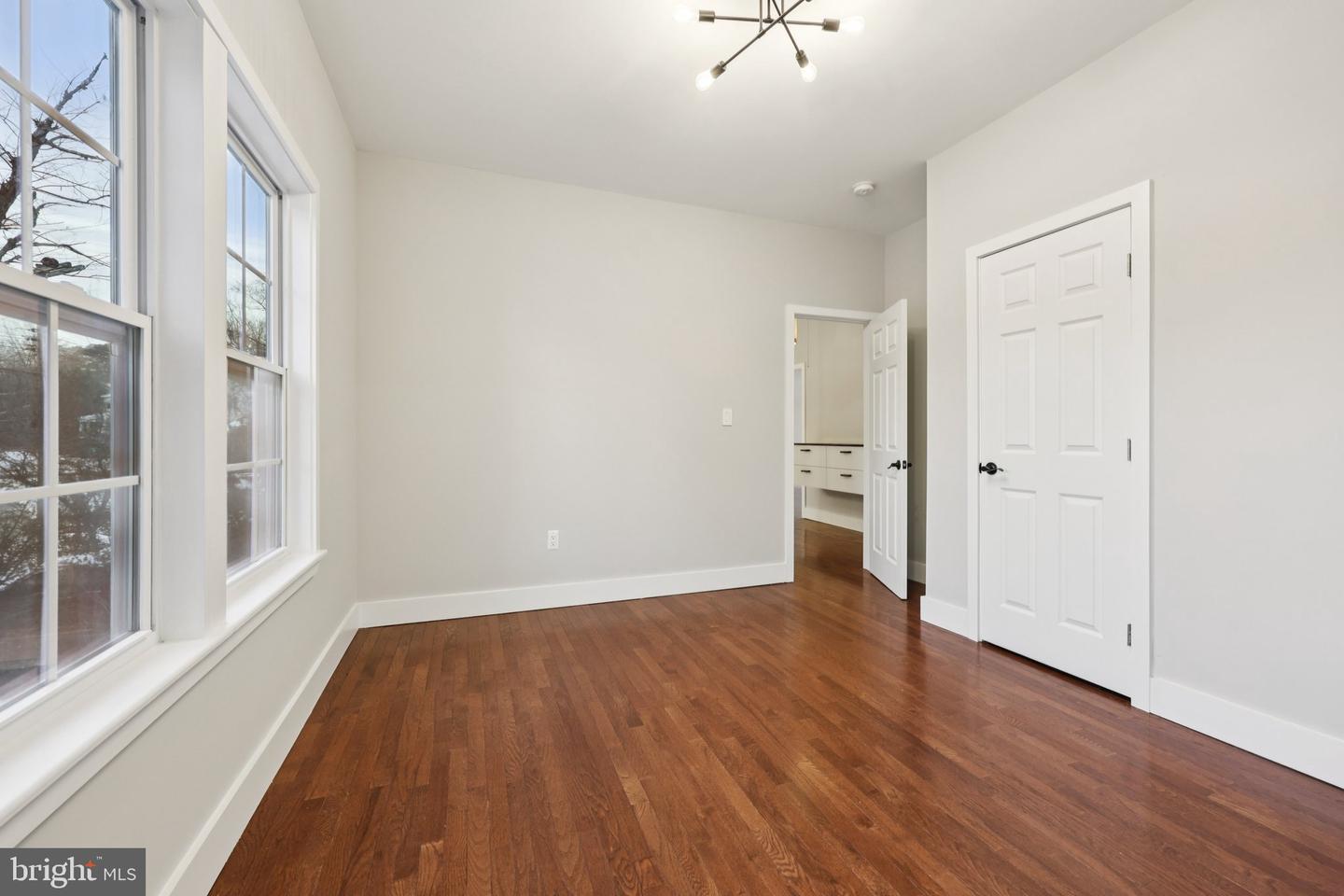 6057 BROOK DR, FALLS CHURCH, Virginia 22044, 6 Bedrooms Bedrooms, ,4 BathroomsBathrooms,Residential,For sale,6057 BROOK DR,VAFX2282094 MLS # VAFX2282094 6057 BROOK DR, FALLS CHURCH, Virginia 22044, 6 Bedrooms Bedrooms, ,4 BathroomsBathrooms,Residential,For sale,6057 BROOK DR,VAFX2282094 MLS # VAFX2282094