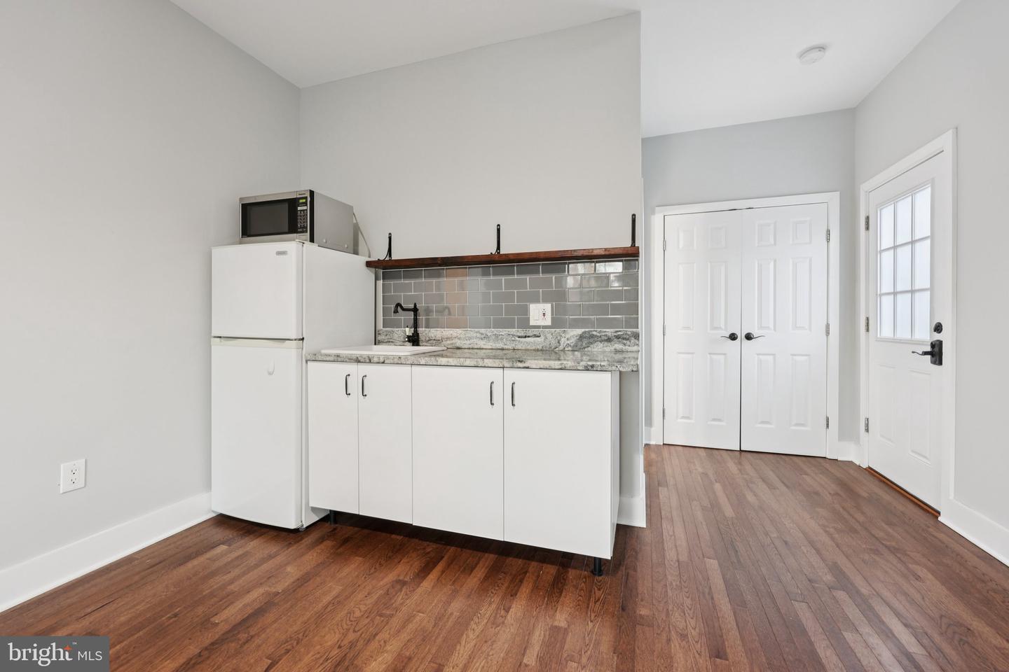 6057 BROOK DR, FALLS CHURCH, Virginia 22044, 6 Bedrooms Bedrooms, ,4 BathroomsBathrooms,Residential,For sale,6057 BROOK DR,VAFX2282094 MLS # VAFX2282094 6057 BROOK DR, FALLS CHURCH, Virginia 22044, 6 Bedrooms Bedrooms, ,4 BathroomsBathrooms,Residential,For sale,6057 BROOK DR,VAFX2282094 MLS # VAFX2282094