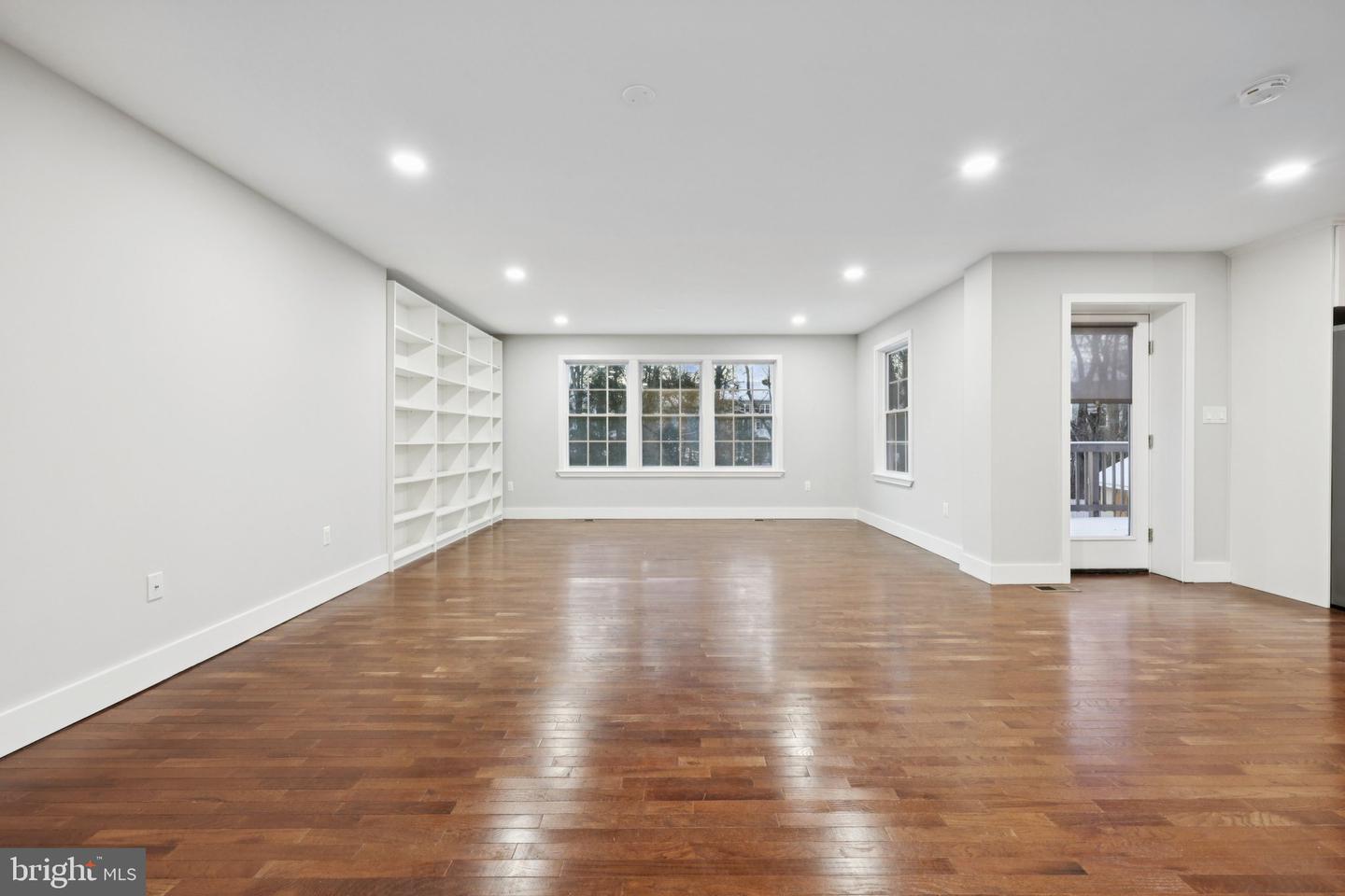 6057 BROOK DR, FALLS CHURCH, Virginia 22044, 6 Bedrooms Bedrooms, ,4 BathroomsBathrooms,Residential,For sale,6057 BROOK DR,VAFX2282094 MLS # VAFX2282094 6057 BROOK DR, FALLS CHURCH, Virginia 22044, 6 Bedrooms Bedrooms, ,4 BathroomsBathrooms,Residential,For sale,6057 BROOK DR,VAFX2282094 MLS # VAFX2282094