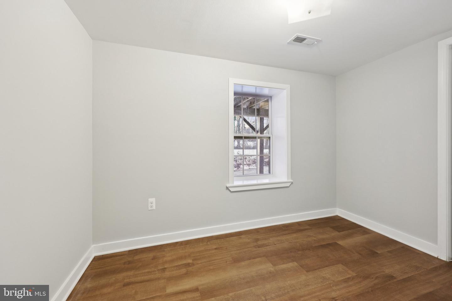 6057 BROOK DR, FALLS CHURCH, Virginia 22044, 6 Bedrooms Bedrooms, ,4 BathroomsBathrooms,Residential,For sale,6057 BROOK DR,VAFX2282094 MLS # VAFX2282094 6057 BROOK DR, FALLS CHURCH, Virginia 22044, 6 Bedrooms Bedrooms, ,4 BathroomsBathrooms,Residential,For sale,6057 BROOK DR,VAFX2282094 MLS # VAFX2282094