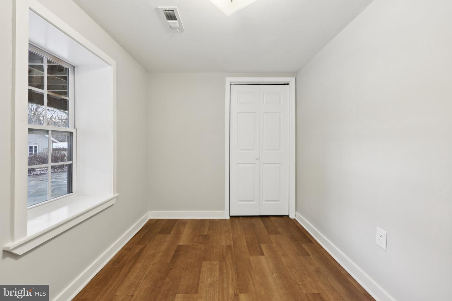 6057 BROOK DR, FALLS CHURCH, Virginia 22044, 6 Bedrooms Bedrooms, ,4 BathroomsBathrooms,Residential,For sale,6057 BROOK DR,VAFX2282094 MLS # VAFX2282094 6057 BROOK DR, FALLS CHURCH, Virginia 22044, 6 Bedrooms Bedrooms, ,4 BathroomsBathrooms,Residential,For sale,6057 BROOK DR,VAFX2282094 MLS # VAFX2282094