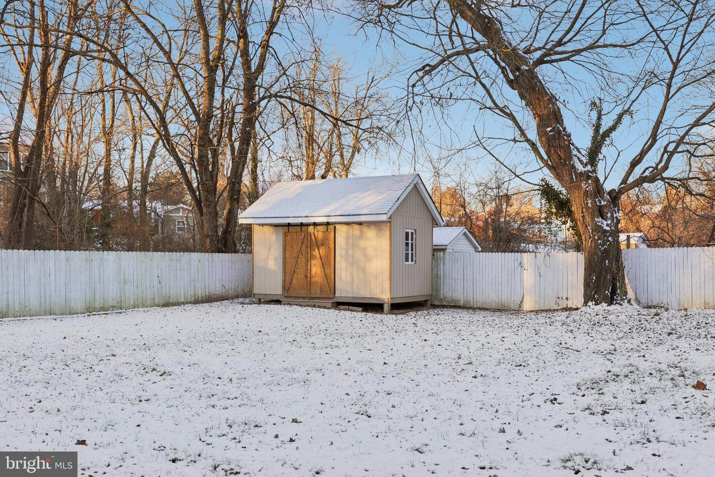 6057 BROOK DR, FALLS CHURCH, Virginia 22044, 6 Bedrooms Bedrooms, ,4 BathroomsBathrooms,Residential,For sale,6057 BROOK DR,VAFX2282094 MLS # VAFX2282094 6057 BROOK DR, FALLS CHURCH, Virginia 22044, 6 Bedrooms Bedrooms, ,4 BathroomsBathrooms,Residential,For sale,6057 BROOK DR,VAFX2282094 MLS # VAFX2282094