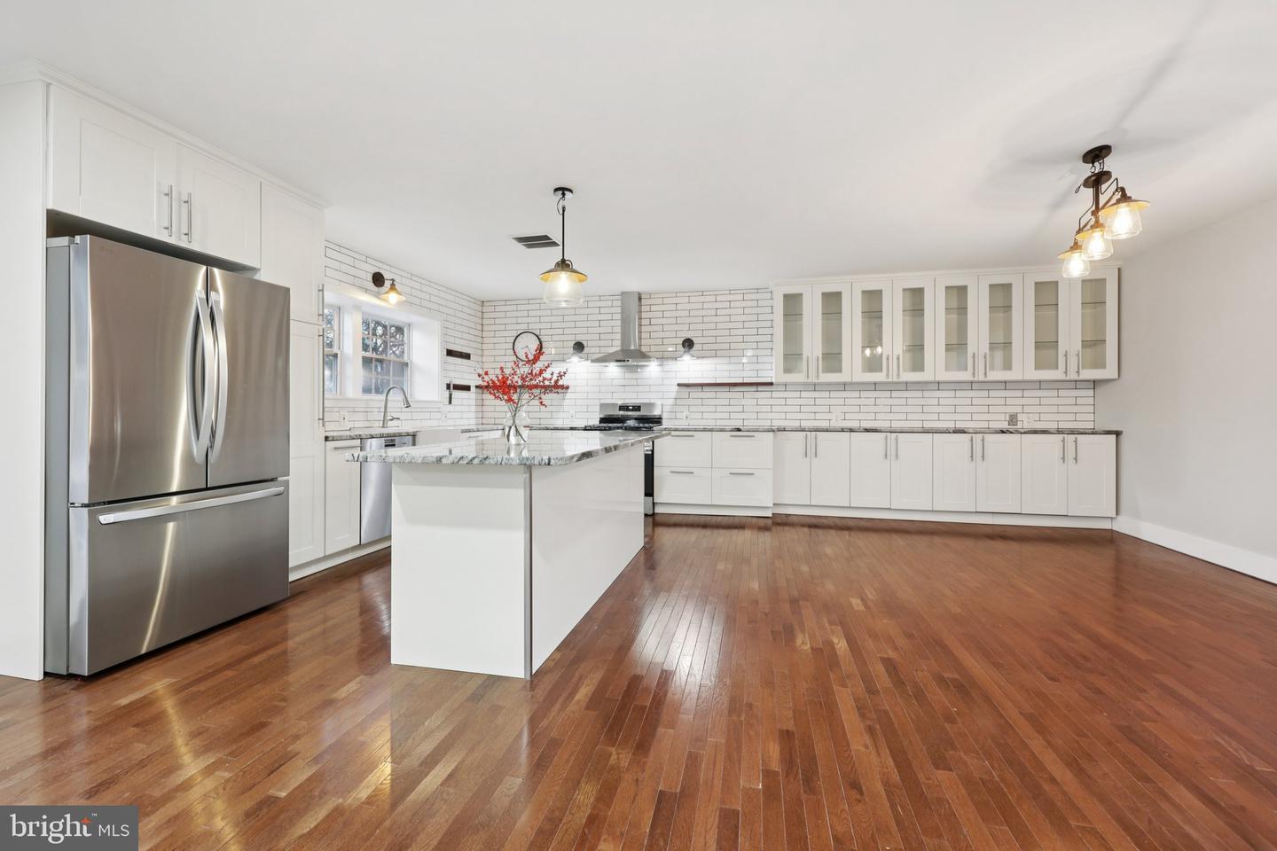 6057 BROOK DR, FALLS CHURCH, Virginia 22044, 6 Bedrooms Bedrooms, ,4 BathroomsBathrooms,Residential,For sale,6057 BROOK DR,VAFX2282094 MLS # VAFX2282094 6057 BROOK DR, FALLS CHURCH, Virginia 22044, 6 Bedrooms Bedrooms, ,4 BathroomsBathrooms,Residential,For sale,6057 BROOK DR,VAFX2282094 MLS # VAFX2282094