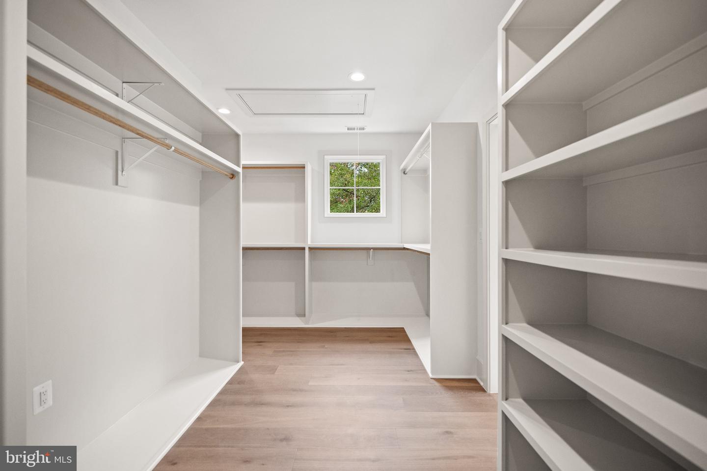 2133 N OAKLAND ST, ARLINGTON, Virginia 22207, 4 Bedrooms Bedrooms, ,4 BathroomsBathrooms,Residential,For sale,2133 N OAKLAND ST,VAAR2066950 MLS # VAAR2066950 2133 N OAKLAND ST, ARLINGTON, Virginia 22207, 4 Bedrooms Bedrooms, ,4 BathroomsBathrooms,Residential,For sale,2133 N OAKLAND ST,VAAR2066950 MLS # VAAR2066950