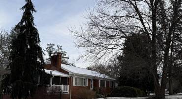 2807 CEDAR LN, VIENNA, Virginia 22180, 3 Bedrooms Bedrooms, ,1 BathroomBathrooms,Residential,For sale,2807 CEDAR LN,VAFX2282702 MLS # VAFX2282702