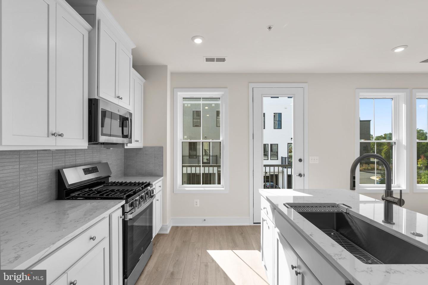 21764 DOLLIS HILL TER, BROADLANDS, Virginia 20148, 3 Bedrooms Bedrooms, ,2 BathroomsBathrooms,Residential,For sale,21764 DOLLIS HILL TER,VALO2112466 MLS # VALO2112466 21764 DOLLIS HILL TER, BROADLANDS, Virginia 20148, 3 Bedrooms Bedrooms, ,2 BathroomsBathrooms,Residential,For sale,21764 DOLLIS HILL TER,VALO2112466 MLS # VALO2112466