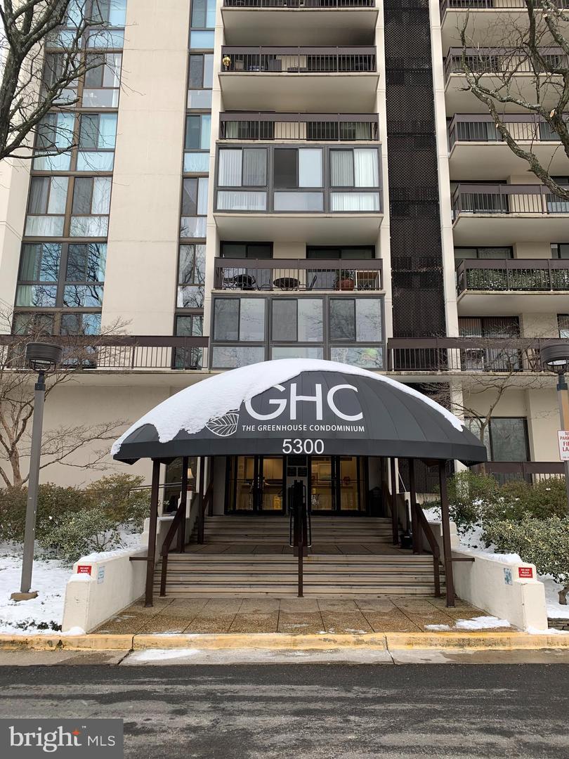 5300 HOLMES RUN PKWY #1209, ALEXANDRIA, Virginia 22304, 2 Bedrooms Bedrooms, ,2 BathroomsBathrooms,Residential,For sale,5300 HOLMES RUN PKWY #1209,VAAX2052474 MLS # VAAX2052474 5300 HOLMES RUN PKWY #1209, ALEXANDRIA, Virginia 22304, 2 Bedrooms Bedrooms, ,2 BathroomsBathrooms,Residential,For sale,5300 HOLMES RUN PKWY #1209,VAAX2052474 MLS # VAAX2052474