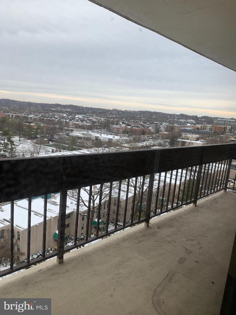 5300 HOLMES RUN PKWY #1209, ALEXANDRIA, Virginia 22304, 2 Bedrooms Bedrooms, ,2 BathroomsBathrooms,Residential,For sale,5300 HOLMES RUN PKWY #1209,VAAX2052474 MLS # VAAX2052474 5300 HOLMES RUN PKWY #1209, ALEXANDRIA, Virginia 22304, 2 Bedrooms Bedrooms, ,2 BathroomsBathrooms,Residential,For sale,5300 HOLMES RUN PKWY #1209,VAAX2052474 MLS # VAAX2052474