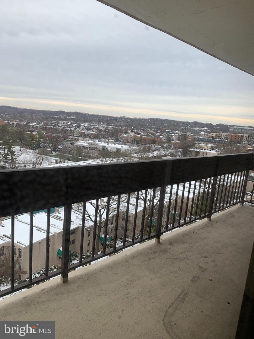 5300 HOLMES RUN PKWY #1209, ALEXANDRIA, Virginia 22304, 2 Bedrooms Bedrooms, ,2 BathroomsBathrooms,Residential,For sale,5300 HOLMES RUN PKWY #1209,VAAX2052474 MLS # VAAX2052474 5300 HOLMES RUN PKWY #1209, ALEXANDRIA, Virginia 22304, 2 Bedrooms Bedrooms, ,2 BathroomsBathrooms,Residential,For sale,5300 HOLMES RUN PKWY #1209,VAAX2052474 MLS # VAAX2052474