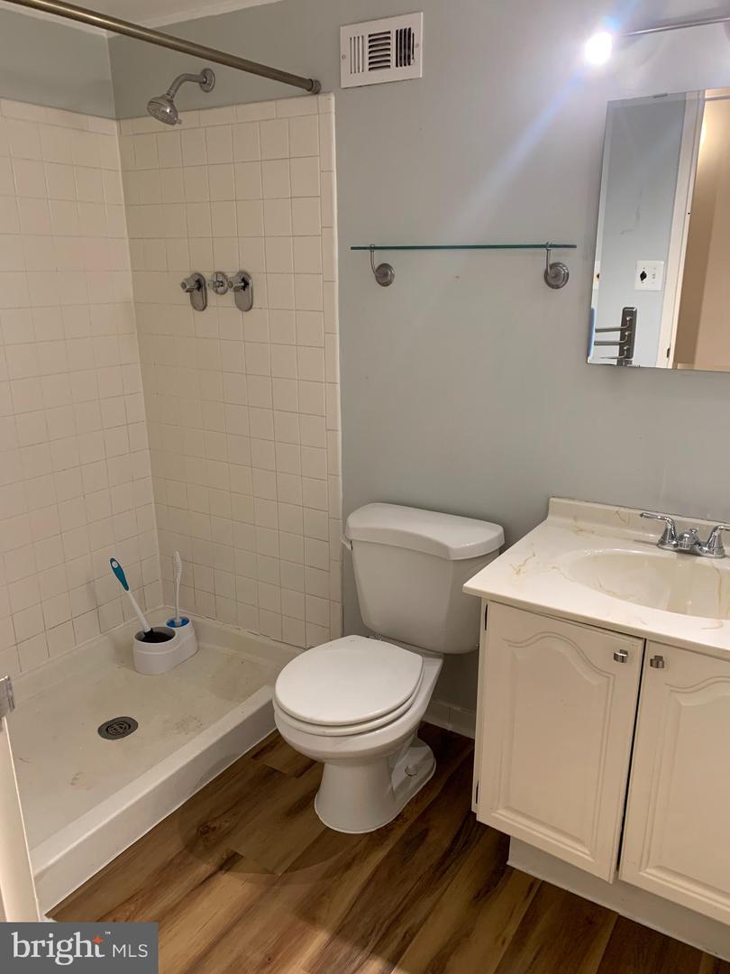 5300 HOLMES RUN PKWY #1209, ALEXANDRIA, Virginia 22304, 2 Bedrooms Bedrooms, ,2 BathroomsBathrooms,Residential,For sale,5300 HOLMES RUN PKWY #1209,VAAX2052474 MLS # VAAX2052474 5300 HOLMES RUN PKWY #1209, ALEXANDRIA, Virginia 22304, 2 Bedrooms Bedrooms, ,2 BathroomsBathrooms,Residential,For sale,5300 HOLMES RUN PKWY #1209,VAAX2052474 MLS # VAAX2052474