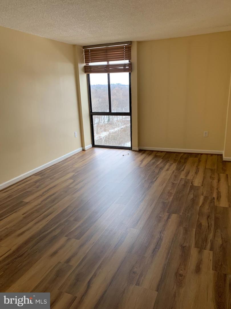 5300 HOLMES RUN PKWY #1209, ALEXANDRIA, Virginia 22304, 2 Bedrooms Bedrooms, ,2 BathroomsBathrooms,Residential,For sale,5300 HOLMES RUN PKWY #1209,VAAX2052474 MLS # VAAX2052474 5300 HOLMES RUN PKWY #1209, ALEXANDRIA, Virginia 22304, 2 Bedrooms Bedrooms, ,2 BathroomsBathrooms,Residential,For sale,5300 HOLMES RUN PKWY #1209,VAAX2052474 MLS # VAAX2052474