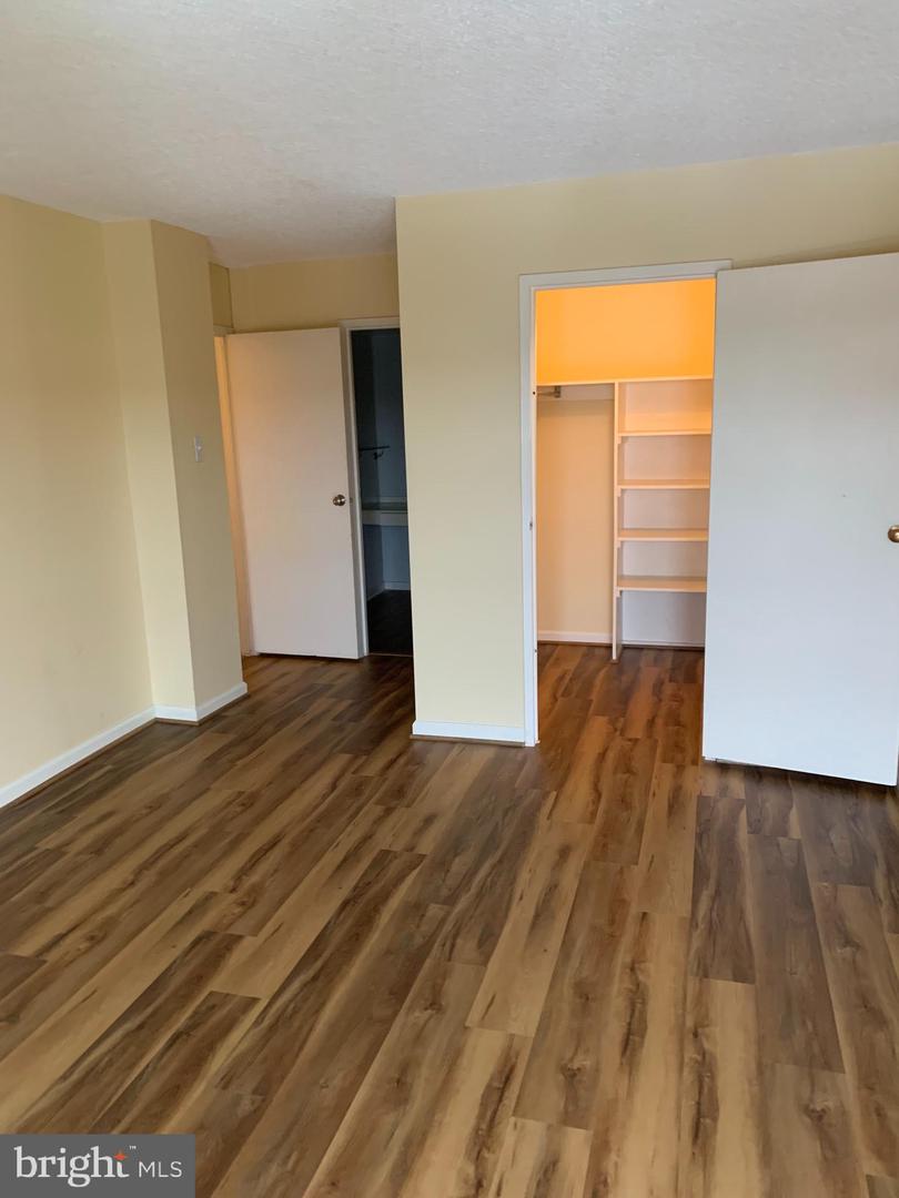 5300 HOLMES RUN PKWY #1209, ALEXANDRIA, Virginia 22304, 2 Bedrooms Bedrooms, ,2 BathroomsBathrooms,Residential,For sale,5300 HOLMES RUN PKWY #1209,VAAX2052474 MLS # VAAX2052474 5300 HOLMES RUN PKWY #1209, ALEXANDRIA, Virginia 22304, 2 Bedrooms Bedrooms, ,2 BathroomsBathrooms,Residential,For sale,5300 HOLMES RUN PKWY #1209,VAAX2052474 MLS # VAAX2052474