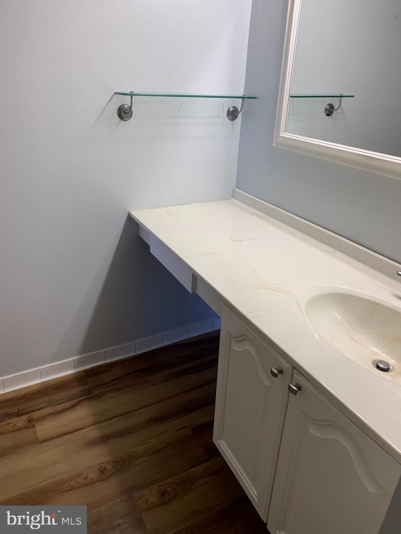 5300 HOLMES RUN PKWY #1209, ALEXANDRIA, Virginia 22304, 2 Bedrooms Bedrooms, ,2 BathroomsBathrooms,Residential,For sale,5300 HOLMES RUN PKWY #1209,VAAX2052474 MLS # VAAX2052474 5300 HOLMES RUN PKWY #1209, ALEXANDRIA, Virginia 22304, 2 Bedrooms Bedrooms, ,2 BathroomsBathrooms,Residential,For sale,5300 HOLMES RUN PKWY #1209,VAAX2052474 MLS # VAAX2052474