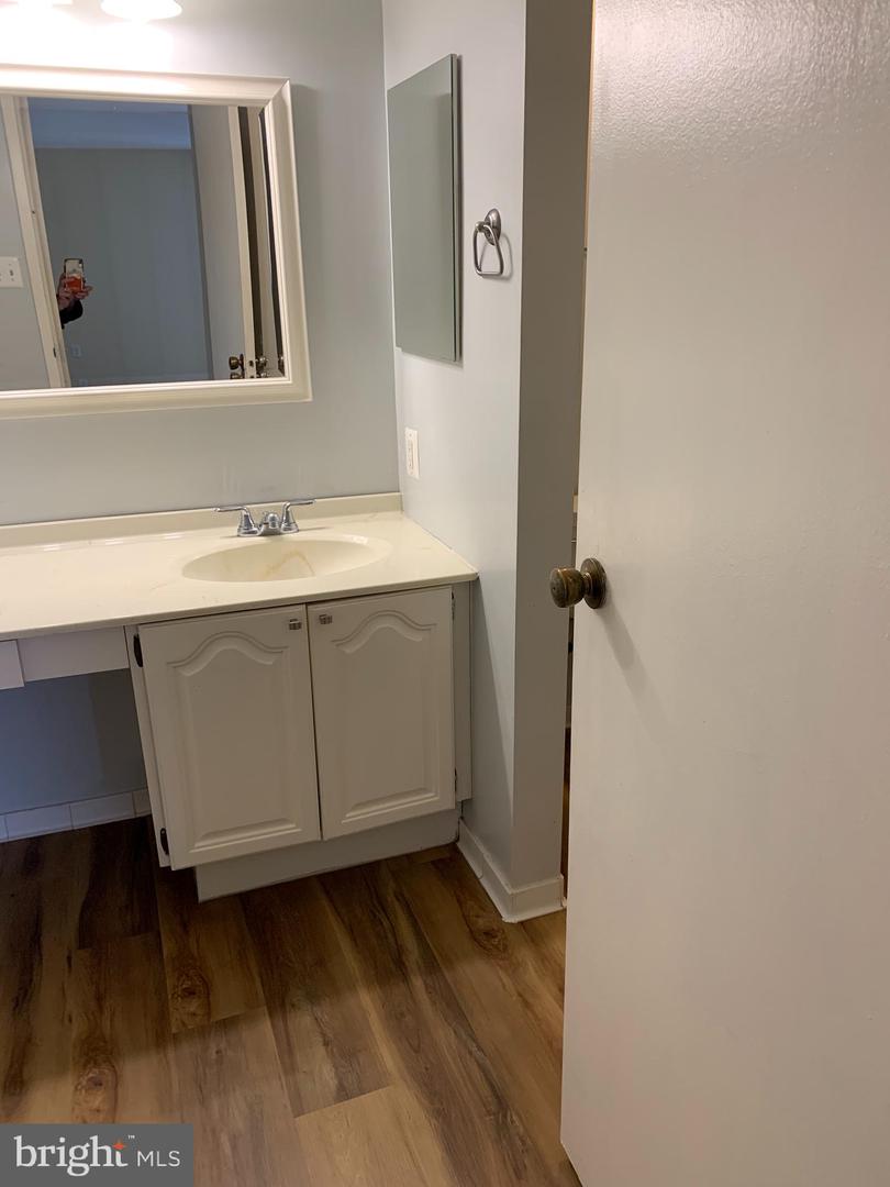 5300 HOLMES RUN PKWY #1209, ALEXANDRIA, Virginia 22304, 2 Bedrooms Bedrooms, ,2 BathroomsBathrooms,Residential,For sale,5300 HOLMES RUN PKWY #1209,VAAX2052474 MLS # VAAX2052474 5300 HOLMES RUN PKWY #1209, ALEXANDRIA, Virginia 22304, 2 Bedrooms Bedrooms, ,2 BathroomsBathrooms,Residential,For sale,5300 HOLMES RUN PKWY #1209,VAAX2052474 MLS # VAAX2052474