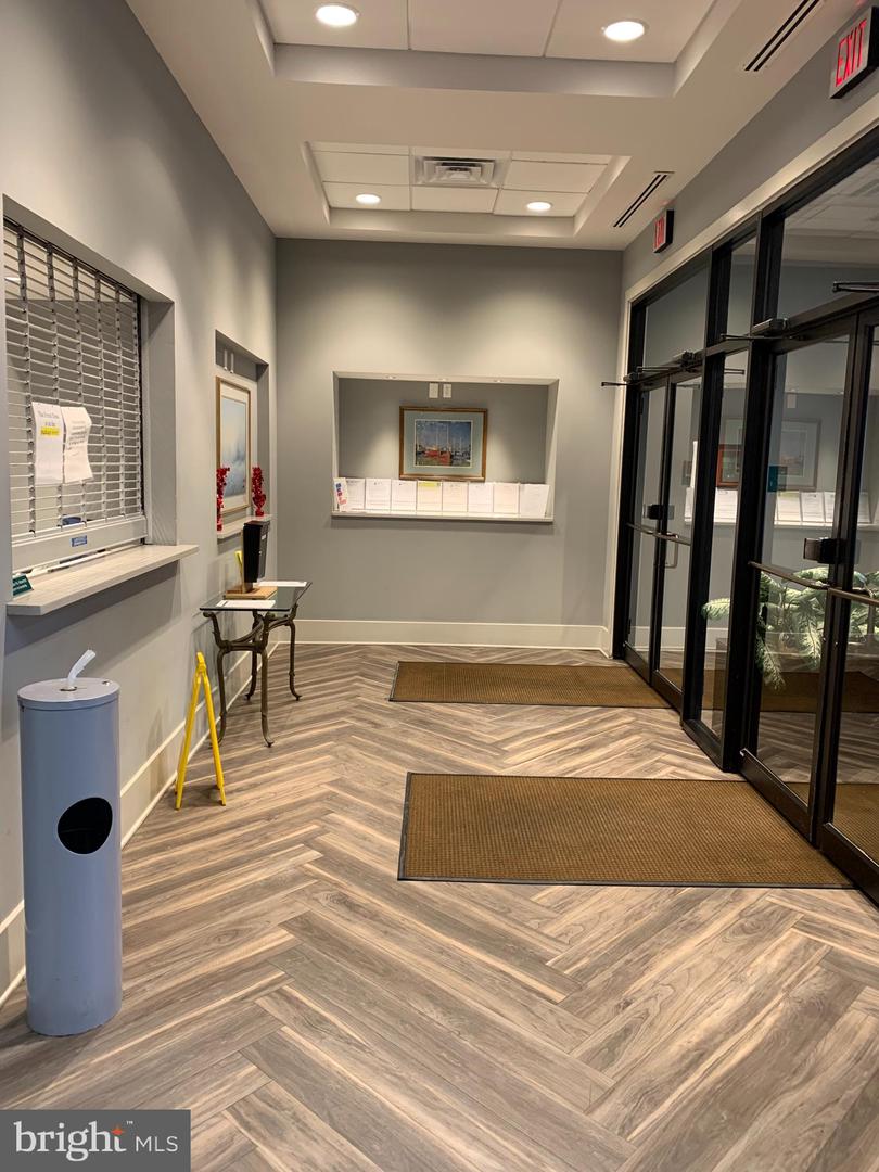 5300 HOLMES RUN PKWY #1209, ALEXANDRIA, Virginia 22304, 2 Bedrooms Bedrooms, ,2 BathroomsBathrooms,Residential,For sale,5300 HOLMES RUN PKWY #1209,VAAX2052474 MLS # VAAX2052474 5300 HOLMES RUN PKWY #1209, ALEXANDRIA, Virginia 22304, 2 Bedrooms Bedrooms, ,2 BathroomsBathrooms,Residential,For sale,5300 HOLMES RUN PKWY #1209,VAAX2052474 MLS # VAAX2052474