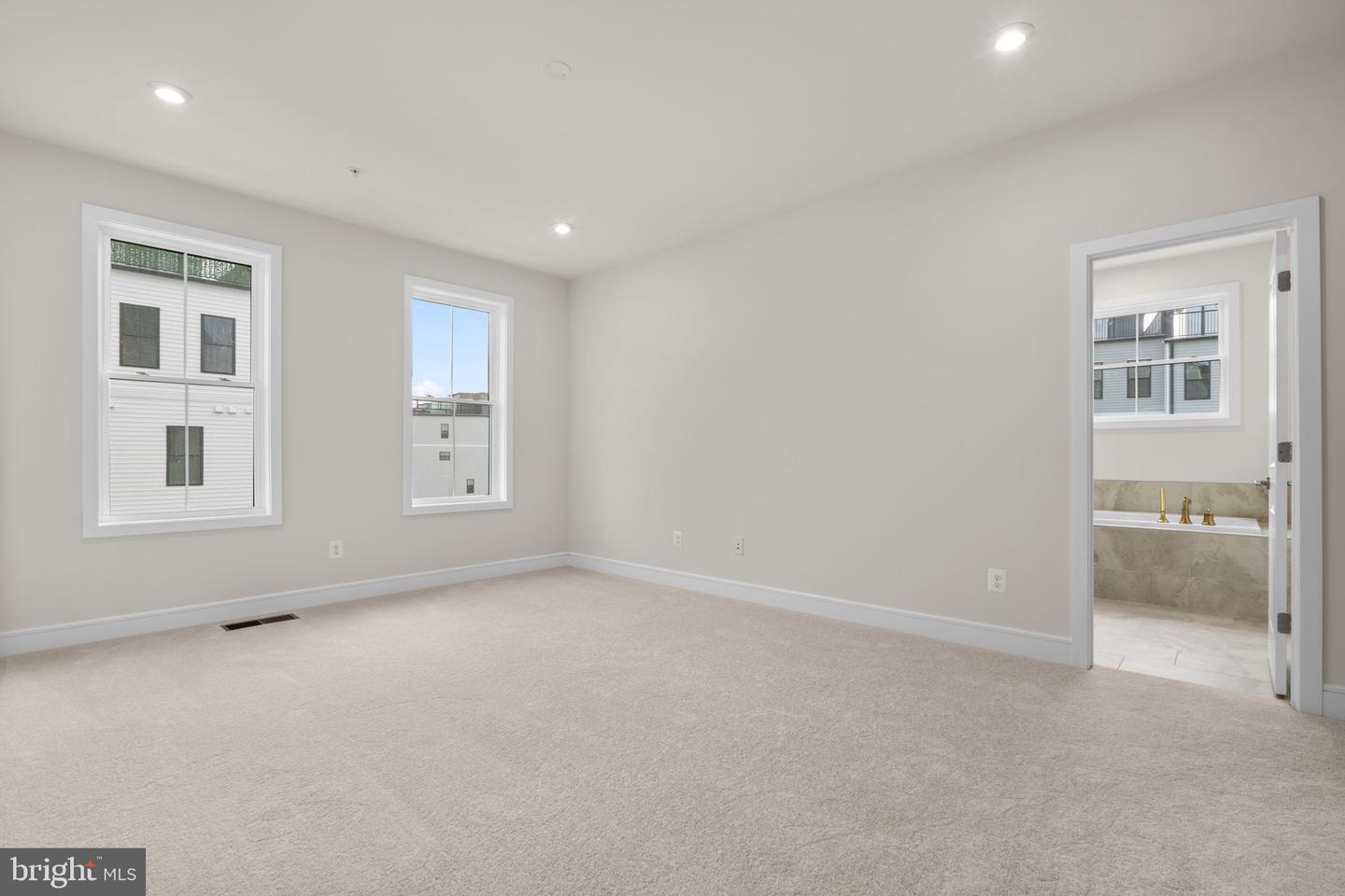 43305 FARRINGDON SQ, BROADLANDS, Virginia 20148, 3 Bedrooms Bedrooms, ,2 BathroomsBathrooms,Residential,For sale,43305 FARRINGDON SQ,VALO2112468 MLS # VALO2112468 43305 FARRINGDON SQ, BROADLANDS, Virginia 20148, 3 Bedrooms Bedrooms, ,2 BathroomsBathrooms,Residential,For sale,43305 FARRINGDON SQ,VALO2112468 MLS # VALO2112468