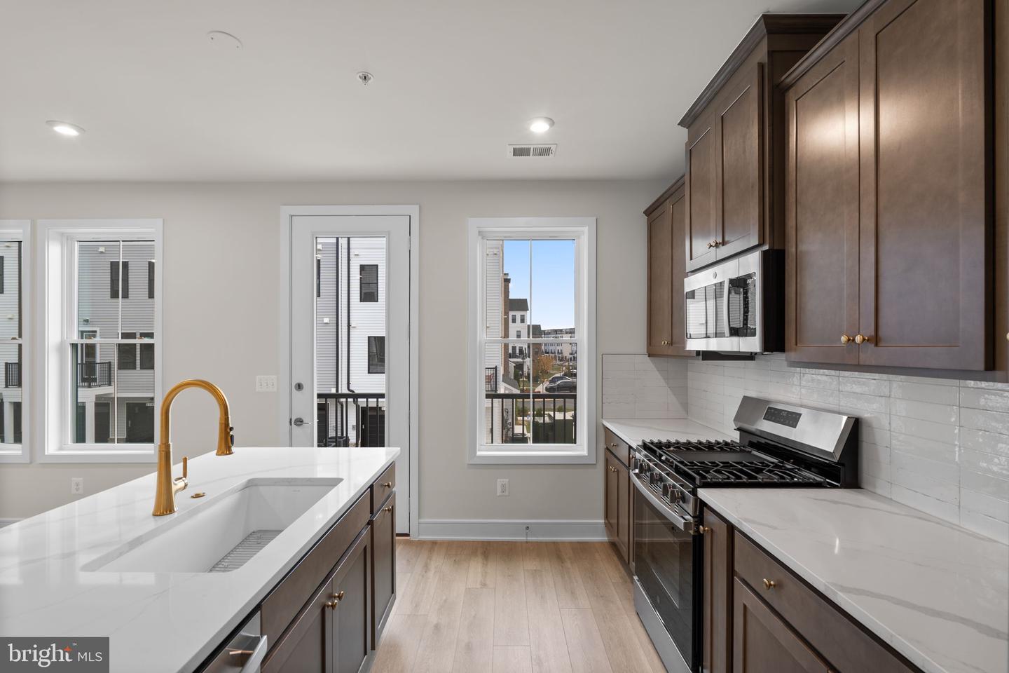 43305 FARRINGDON SQ, BROADLANDS, Virginia 20148, 3 Bedrooms Bedrooms, ,2 BathroomsBathrooms,Residential,For sale,43305 FARRINGDON SQ,VALO2112468 MLS # VALO2112468 43305 FARRINGDON SQ, BROADLANDS, Virginia 20148, 3 Bedrooms Bedrooms, ,2 BathroomsBathrooms,Residential,For sale,43305 FARRINGDON SQ,VALO2112468 MLS # VALO2112468