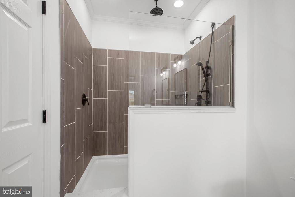 828 MINERAL AVE, MINERAL, Virginia 23117, 3 Bedrooms Bedrooms, ,2 BathroomsBathrooms,Residential,828 MINERAL AVE,VALA2005978 MLS # VALA2005978