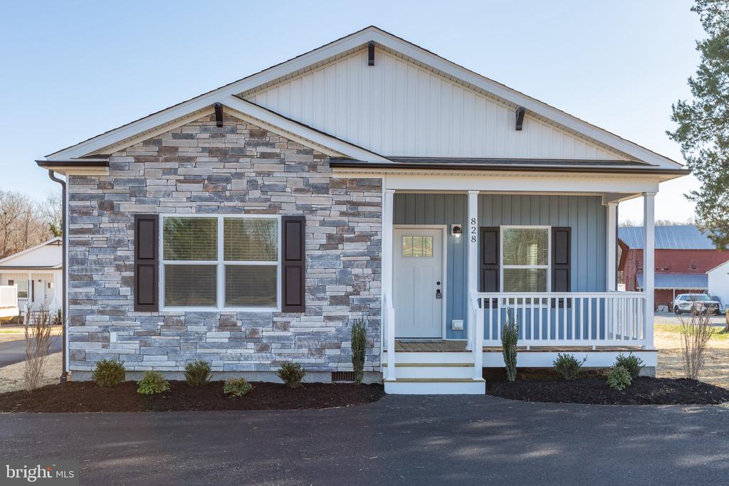 828 MINERAL AVE, MINERAL, Virginia 23117, 3 Bedrooms Bedrooms, ,2 BathroomsBathrooms,Residential,828 MINERAL AVE,VALA2005978 MLS # VALA2005978