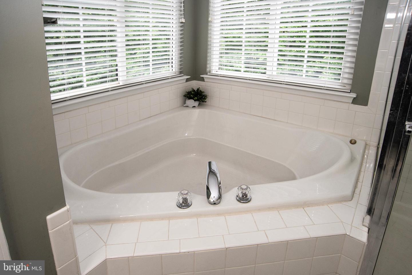 15750 CHIMNEY ROCK TER, WOODBRIDGE, Virginia 22193, 5 Bedrooms Bedrooms, ,3 BathroomsBathrooms,Residential,For sale,15750 CHIMNEY ROCK TER,VAPW2098426 MLS # VAPW2098426