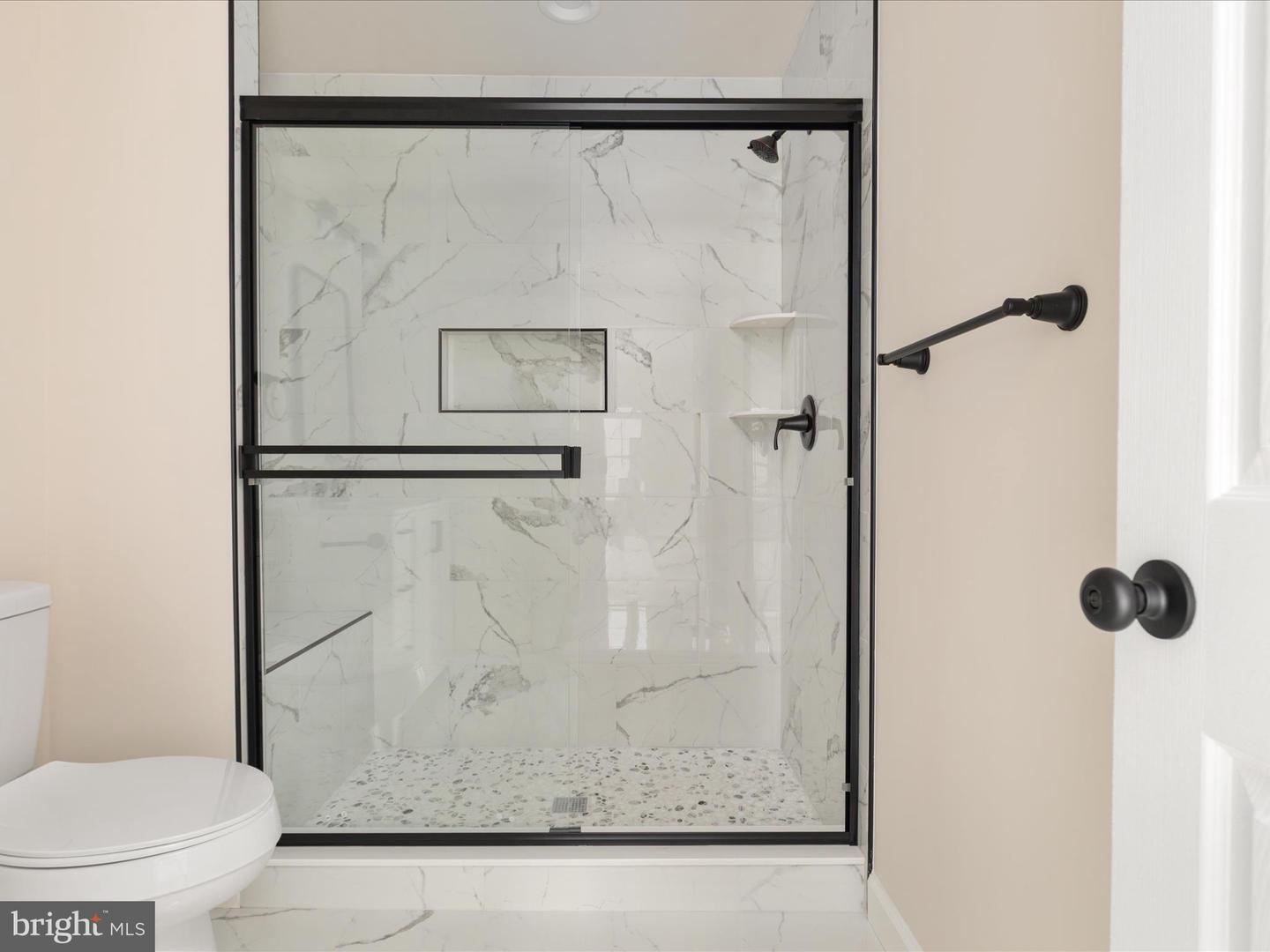 5625 MAXINE CT, ALEXANDRIA, Virginia 22310, 7 Bedrooms Bedrooms, 11 Rooms Rooms,4 BathroomsBathrooms,Residential,For sale,5625 MAXINE CT,VAFX2261474 MLS # VAFX2261474