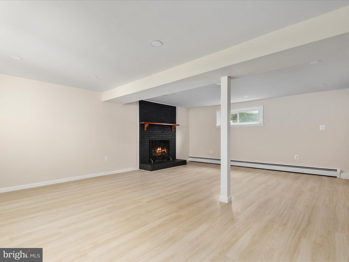 5625 MAXINE CT, ALEXANDRIA, Virginia 22310, 7 Bedrooms Bedrooms, 11 Rooms Rooms,4 BathroomsBathrooms,Residential,For sale,5625 MAXINE CT,VAFX2261474 MLS # VAFX2261474