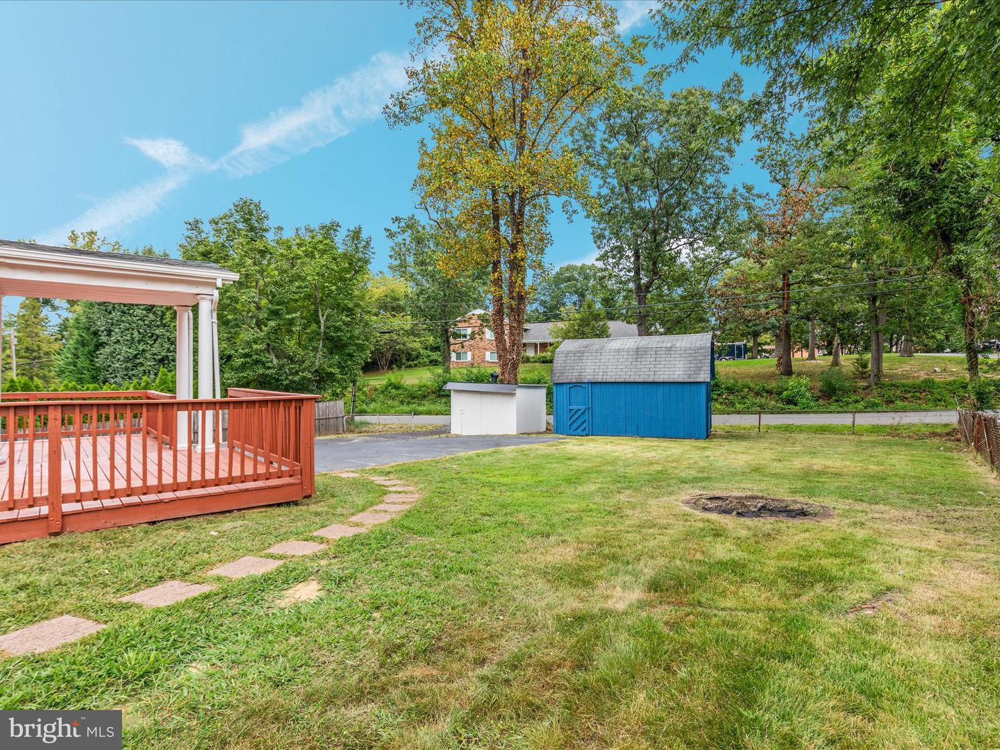 5625 MAXINE CT, ALEXANDRIA, Virginia 22310, 7 Bedrooms Bedrooms, 11 Rooms Rooms,4 BathroomsBathrooms,Residential,For sale,5625 MAXINE CT,VAFX2261474 MLS # VAFX2261474