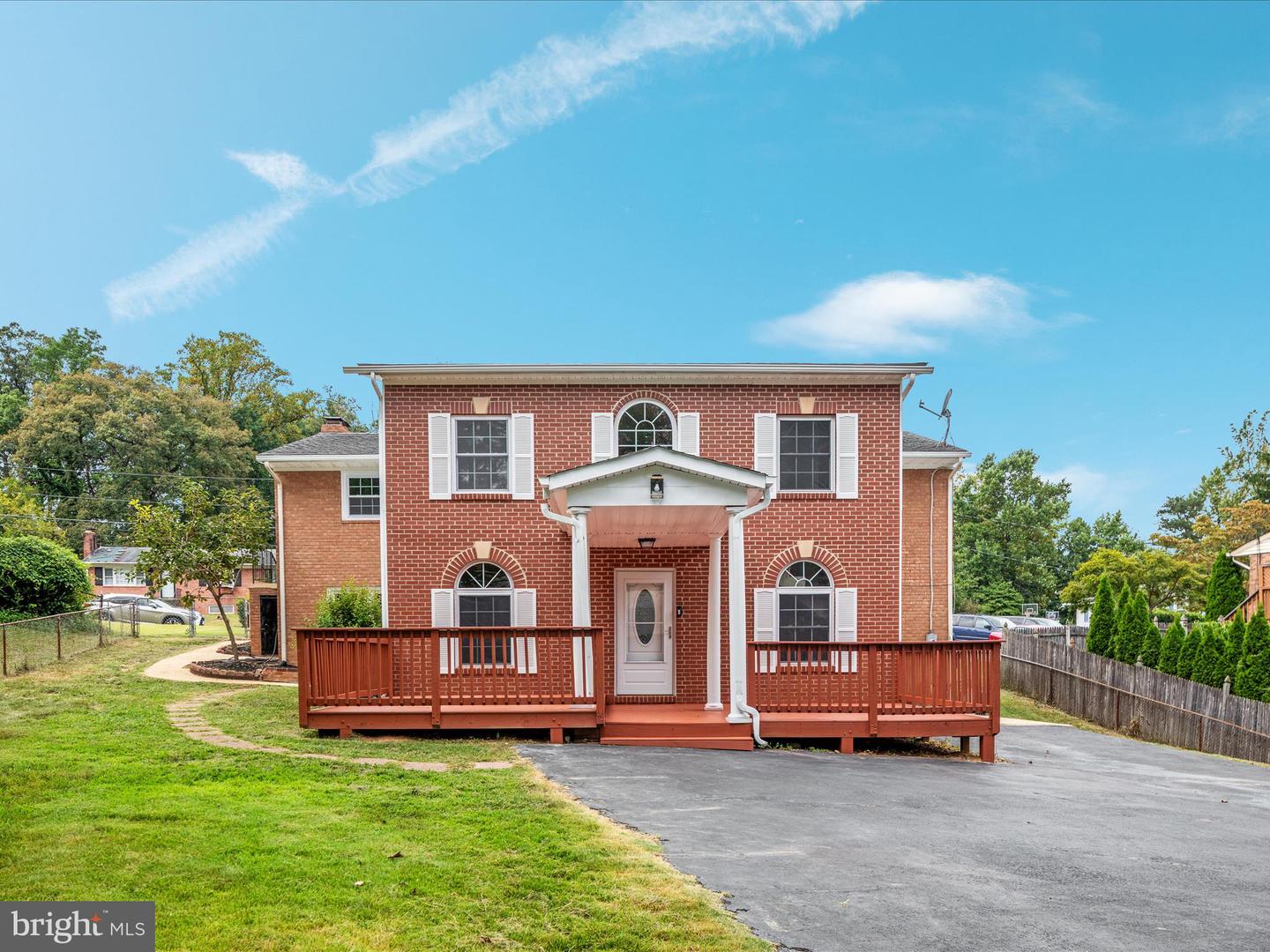 5625 MAXINE CT, ALEXANDRIA, Virginia 22310, 7 Bedrooms Bedrooms, 11 Rooms Rooms,4 BathroomsBathrooms,Residential,For sale,5625 MAXINE CT,VAFX2261474 MLS # VAFX2261474