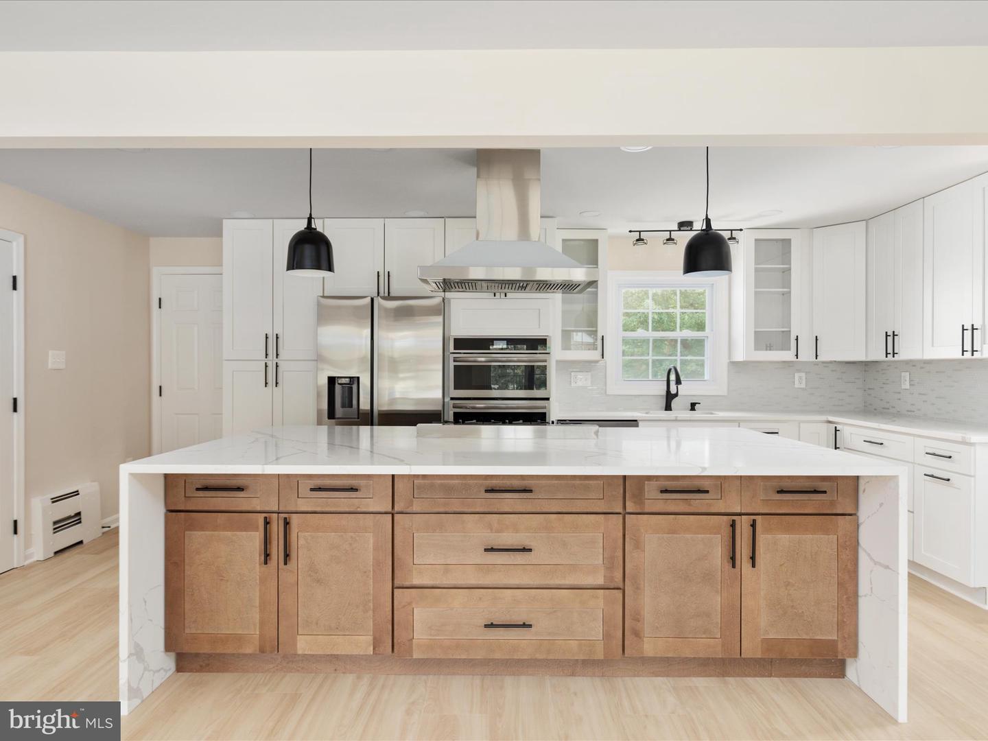 5625 MAXINE CT, ALEXANDRIA, Virginia 22310, 7 Bedrooms Bedrooms, 11 Rooms Rooms,4 BathroomsBathrooms,Residential,For sale,5625 MAXINE CT,VAFX2261474 MLS # VAFX2261474