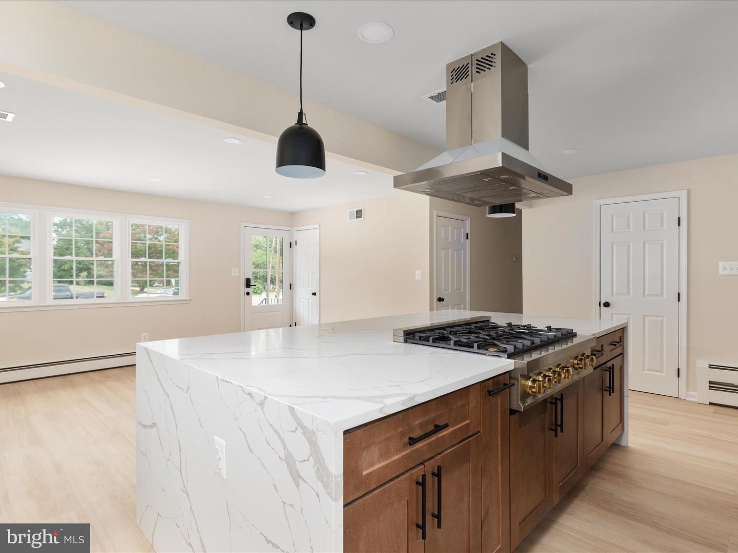 5625 MAXINE CT, ALEXANDRIA, Virginia 22310, 7 Bedrooms Bedrooms, 11 Rooms Rooms,4 BathroomsBathrooms,Residential,For sale,5625 MAXINE CT,VAFX2261474 MLS # VAFX2261474