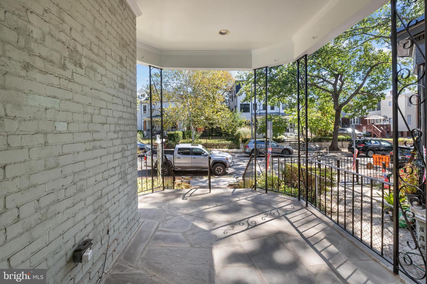 3916 5TH ST NW, WASHINGTON, District Of Columbia 20011, 3 Bedrooms Bedrooms, ,4 BathroomsBathrooms,Residential,For sale,3916 5TH ST NW,DCDC2217378 MLS # DCDC2217378