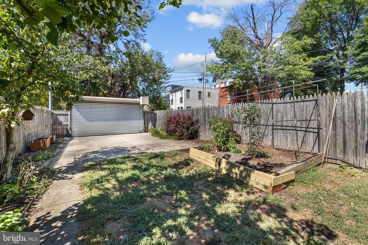 3916 5TH ST NW, WASHINGTON, District Of Columbia 20011, 3 Bedrooms Bedrooms, ,4 BathroomsBathrooms,Residential,For sale,3916 5TH ST NW,DCDC2217378 MLS # DCDC2217378