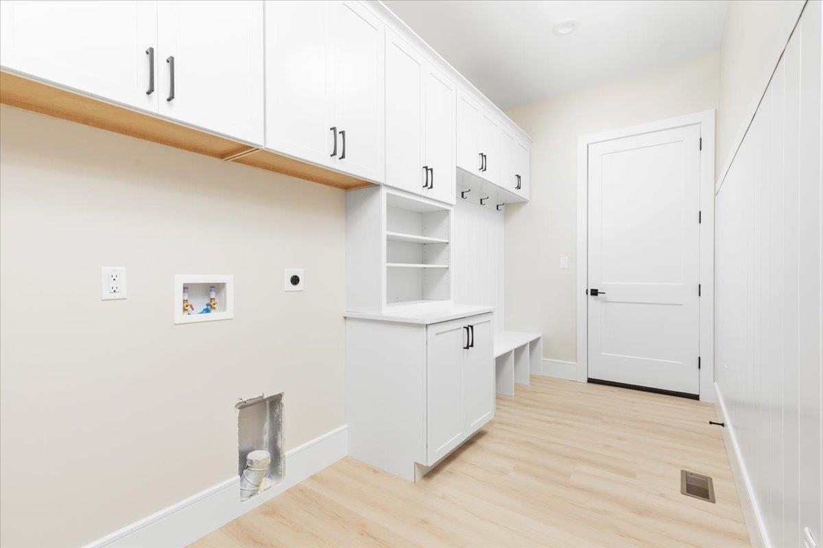 126 CHICKADEE CT, WOODSTOCK, Virginia 22664, 2 Bedrooms Bedrooms, ,2 BathroomsBathrooms,Residential,Walton Woods Subdivision,126 CHICKADEE CT,671897 MLS # 671897 126 CHICKADEE CT, WOODSTOCK, Virginia 22664, 2 Bedrooms Bedrooms, ,2 BathroomsBathrooms,Residential,Walton Woods Subdivision,126 CHICKADEE CT,671897 MLS # 671897