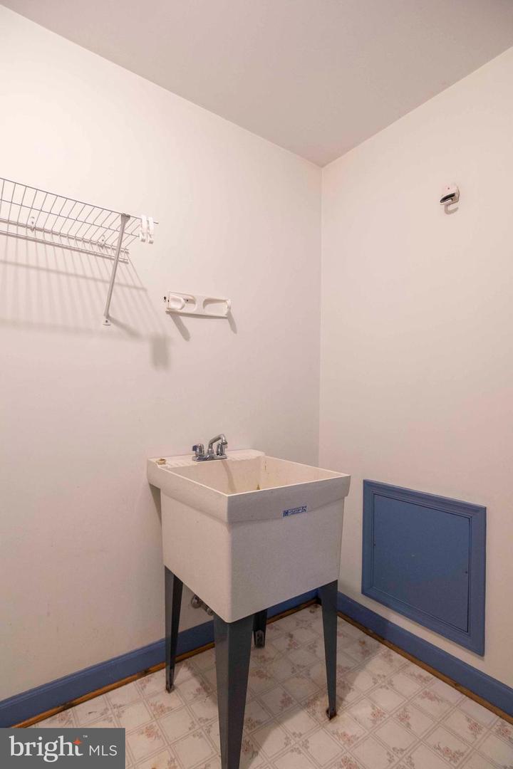 507 MEADOW LN, FRONT ROYAL, Virginia 22630, 5 Bedrooms Bedrooms, ,2 BathroomsBathrooms,Residential,For sale,507 MEADOW LN,VAWR2012418 MLS # VAWR2012418 507 MEADOW LN, FRONT ROYAL, Virginia 22630, 5 Bedrooms Bedrooms, ,2 BathroomsBathrooms,Residential,For sale,507 MEADOW LN,VAWR2012418 MLS # VAWR2012418