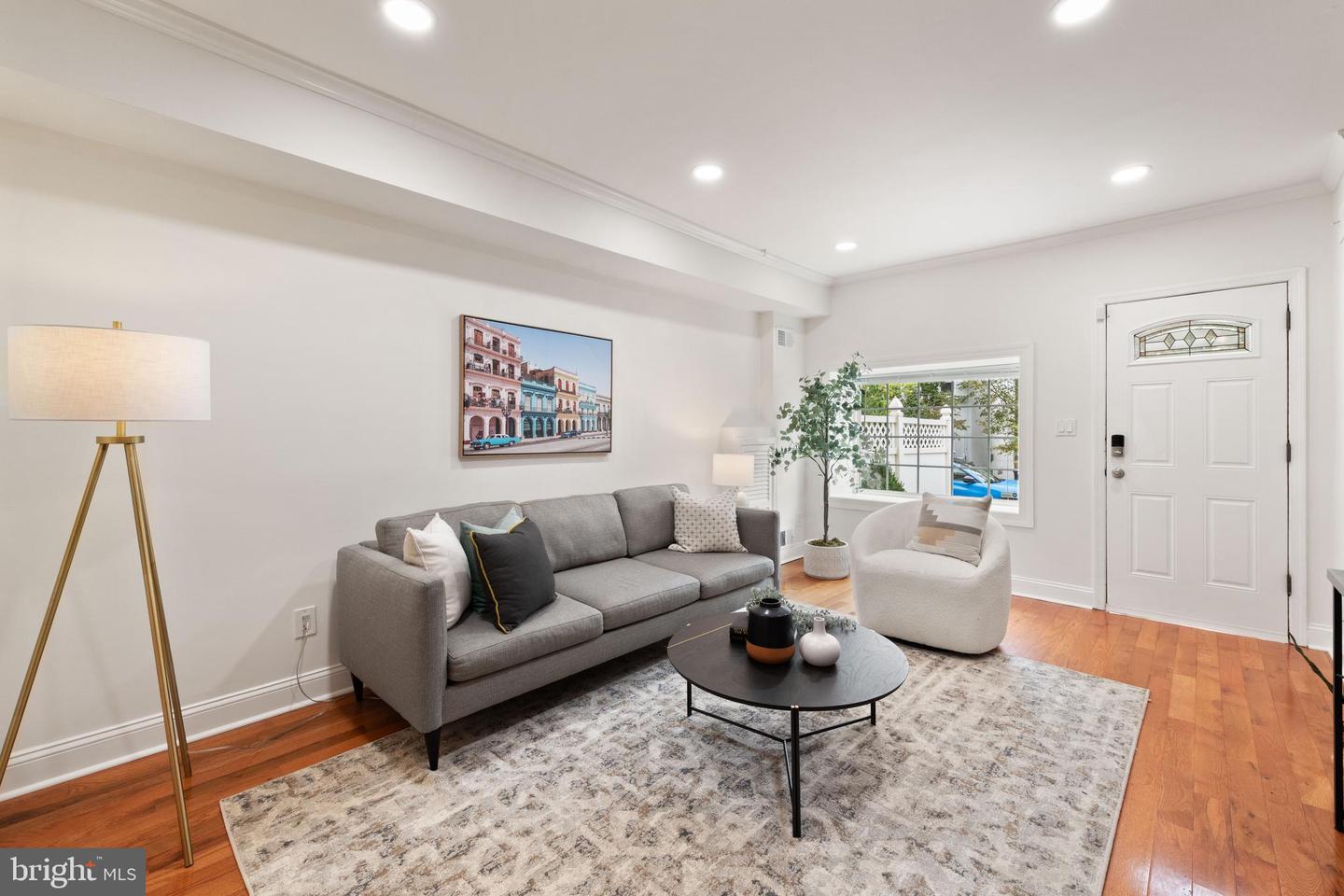 4829 41ST ST NW, WASHINGTON, District Of Columbia 20016, 2 Bedrooms Bedrooms, ,1 BathroomBathrooms,Residential,For sale,4829 41ST ST NW,DCDC2225044 MLS # DCDC2225044