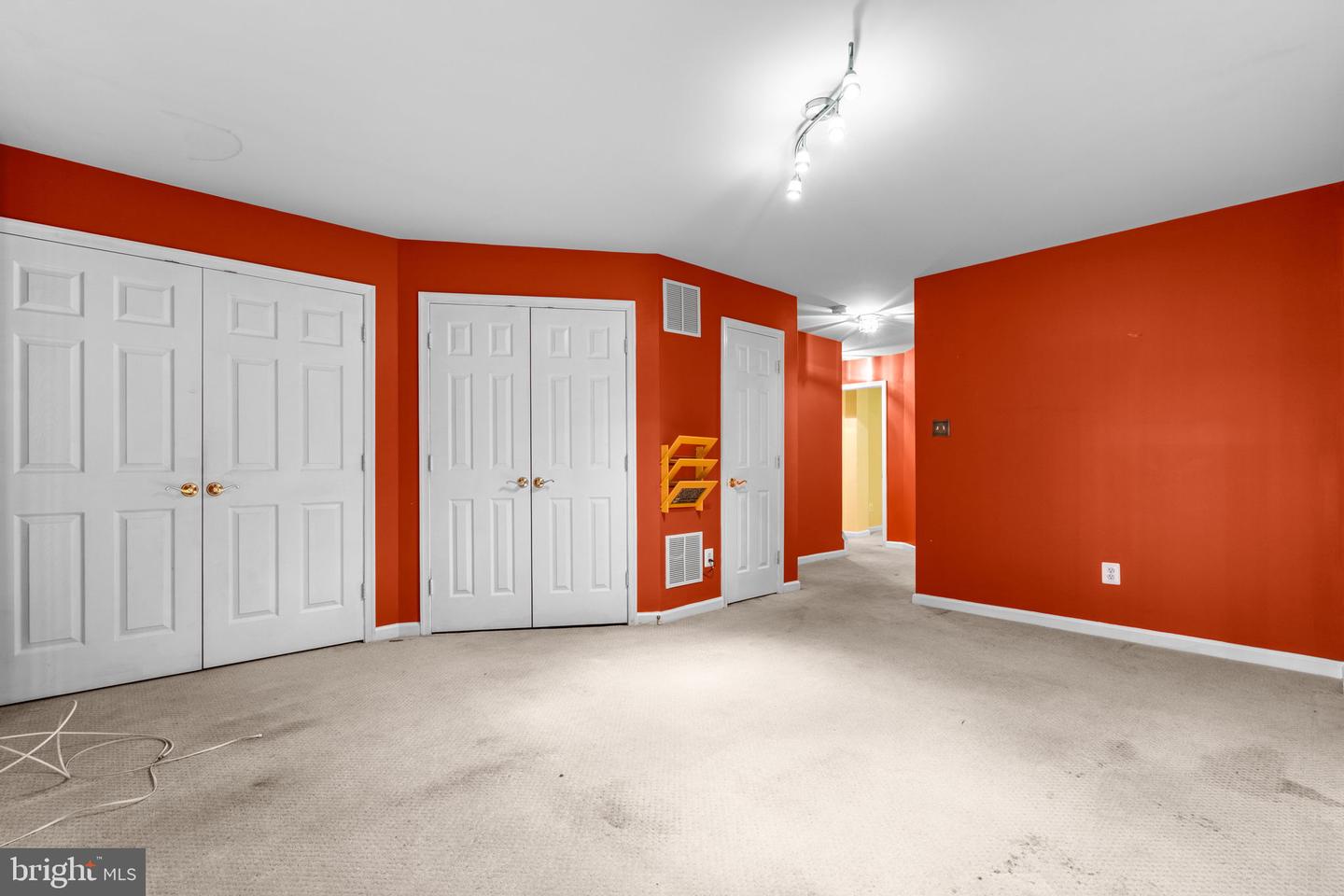 2612 CREEK MOOR CT, WOODBRIDGE, Virginia 22191, 3 Bedrooms Bedrooms, ,3 BathroomsBathrooms,Residential,For sale,2612 CREEK MOOR CT,VAPW2105574 MLS # VAPW2105574