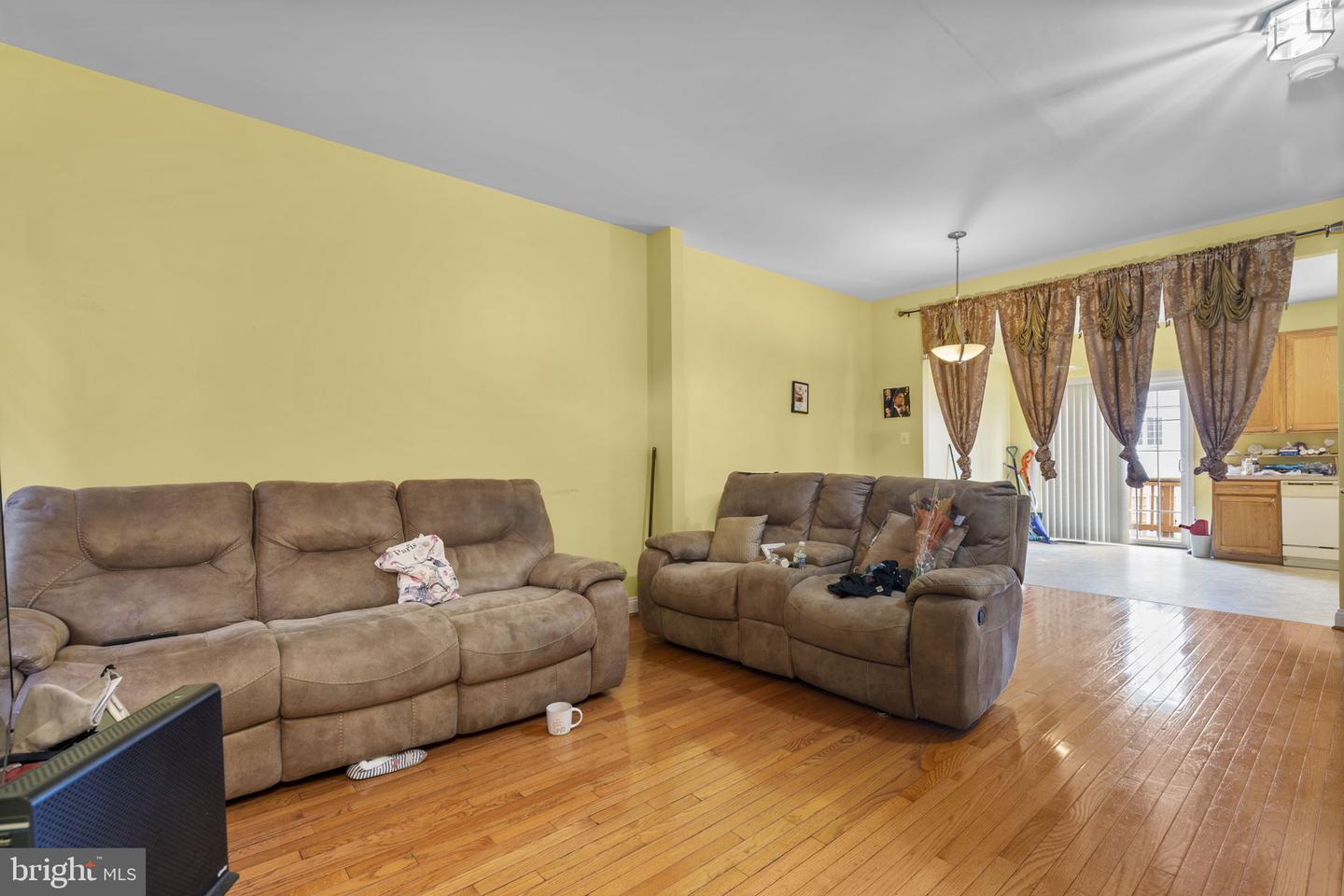 2612 CREEK MOOR CT, WOODBRIDGE, Virginia 22191, 3 Bedrooms Bedrooms, ,3 BathroomsBathrooms,Residential,For sale,2612 CREEK MOOR CT,VAPW2105574 MLS # VAPW2105574