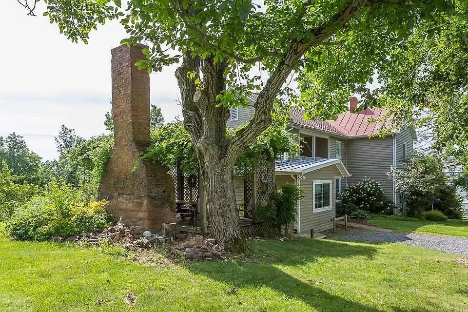 163 PLEASANT VIEW RD, STAUNTON, Virginia 24401, 4 Bedrooms Bedrooms, ,4 BathroomsBathrooms,Residential,163 PLEASANT VIEW RD,671903 MLS # 671903 163 PLEASANT VIEW RD, STAUNTON, Virginia 24401, 4 Bedrooms Bedrooms, ,4 BathroomsBathrooms,Residential,163 PLEASANT VIEW RD,671903 MLS # 671903