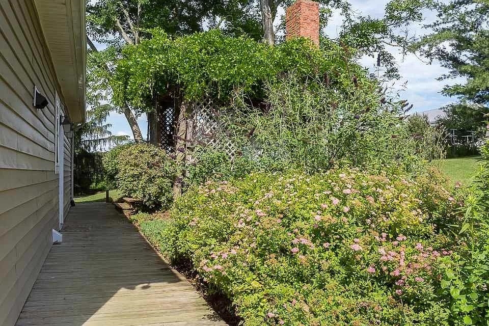 163 PLEASANT VIEW RD, STAUNTON, Virginia 24401, 4 Bedrooms Bedrooms, ,4 BathroomsBathrooms,Residential,163 PLEASANT VIEW RD,671903 MLS # 671903 163 PLEASANT VIEW RD, STAUNTON, Virginia 24401, 4 Bedrooms Bedrooms, ,4 BathroomsBathrooms,Residential,163 PLEASANT VIEW RD,671903 MLS # 671903