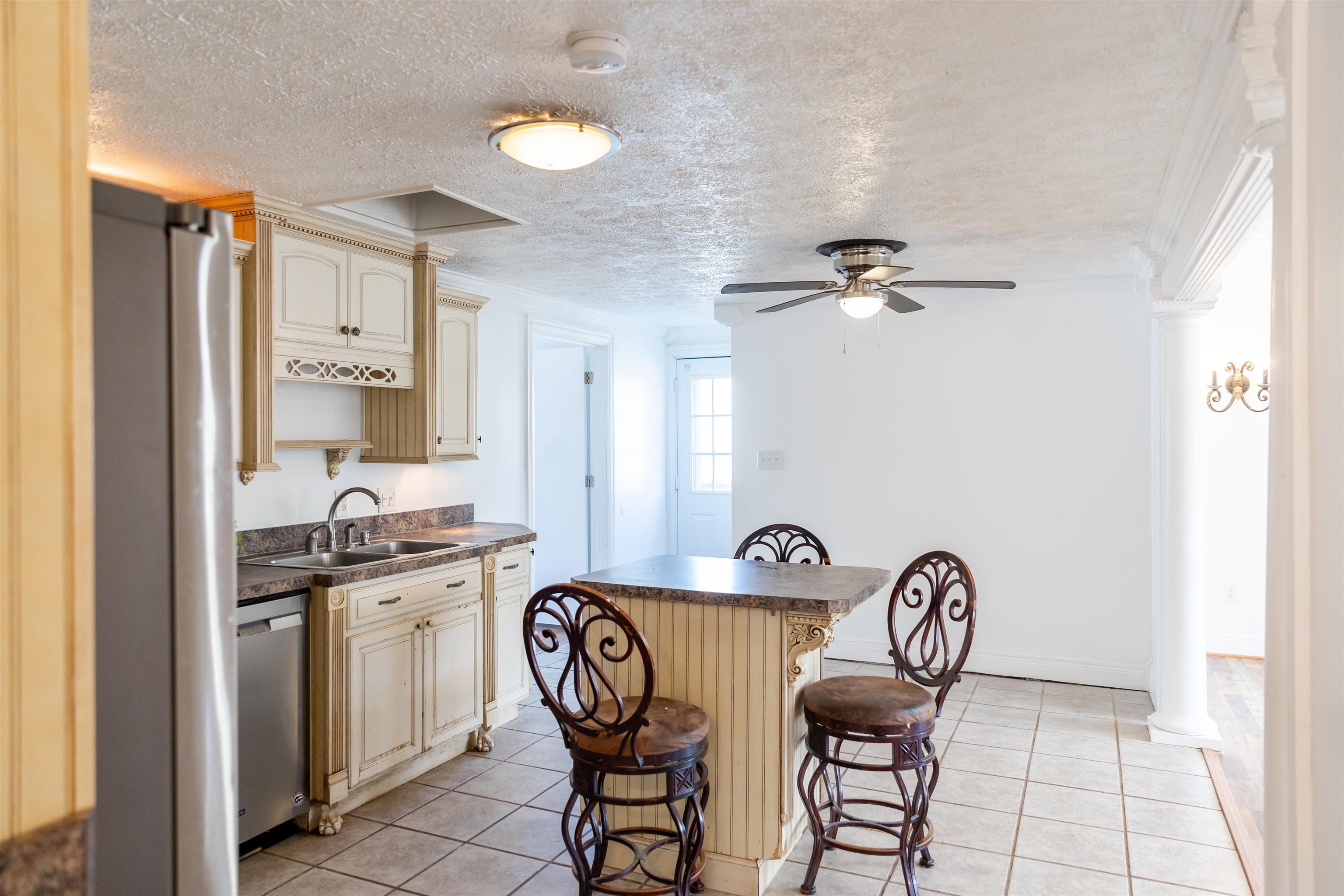 184 SW HILLSIDE DR, BUENA VISTA, Virginia 24416, 4 Bedrooms Bedrooms, ,2 BathroomsBathrooms,Residential,Section 8 Lot 9 Appointment of Substitute Instrume,184 SW HILLSIDE DR,671908 MLS # 671908