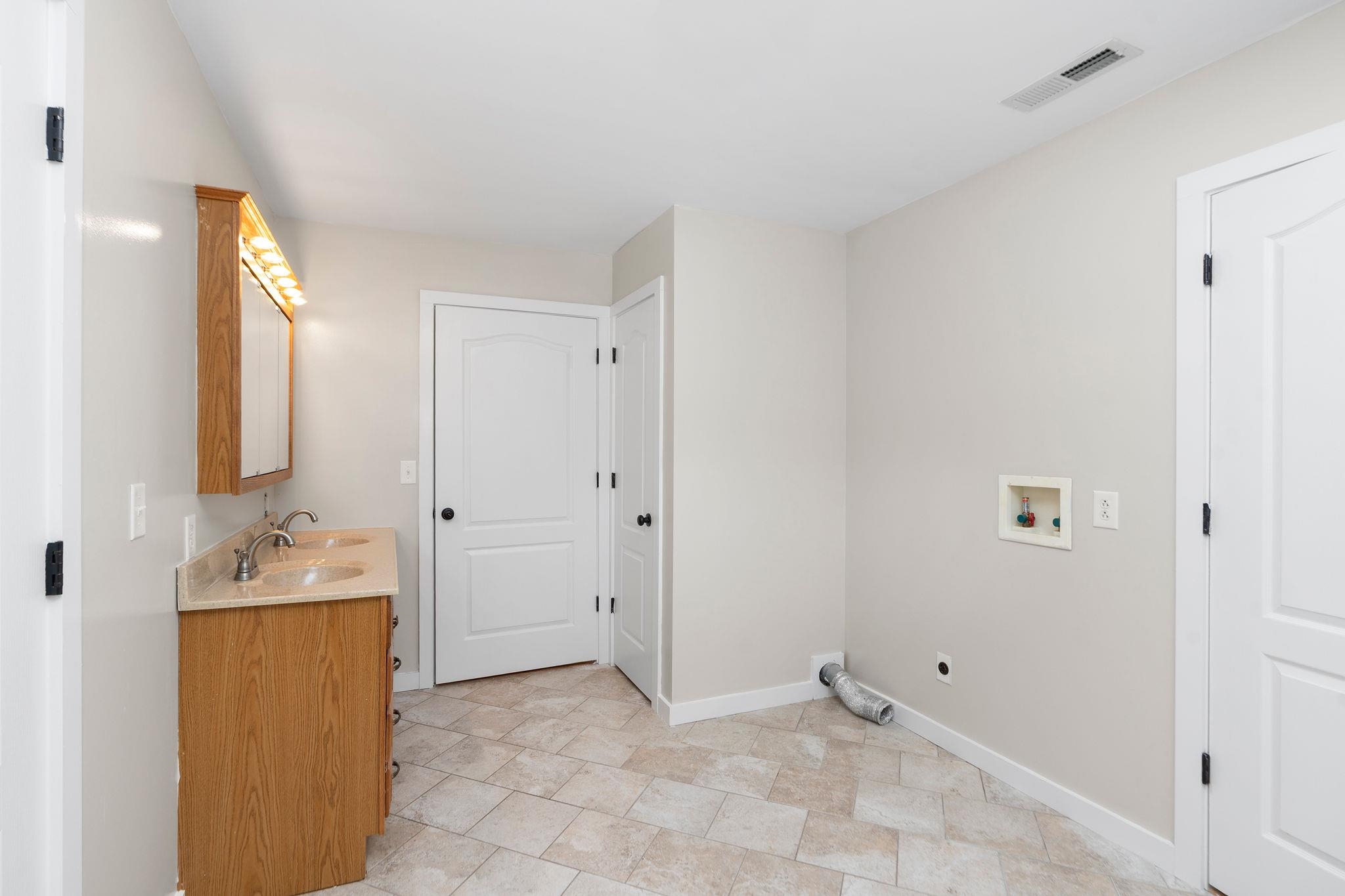 198 TURK MOUNTAIN LN, WAYNESBORO, Virginia 22980, 5 Bedrooms Bedrooms, ,3 BathroomsBathrooms,Residential,198 TURK MOUNTAIN LN,671911 MLS # 671911