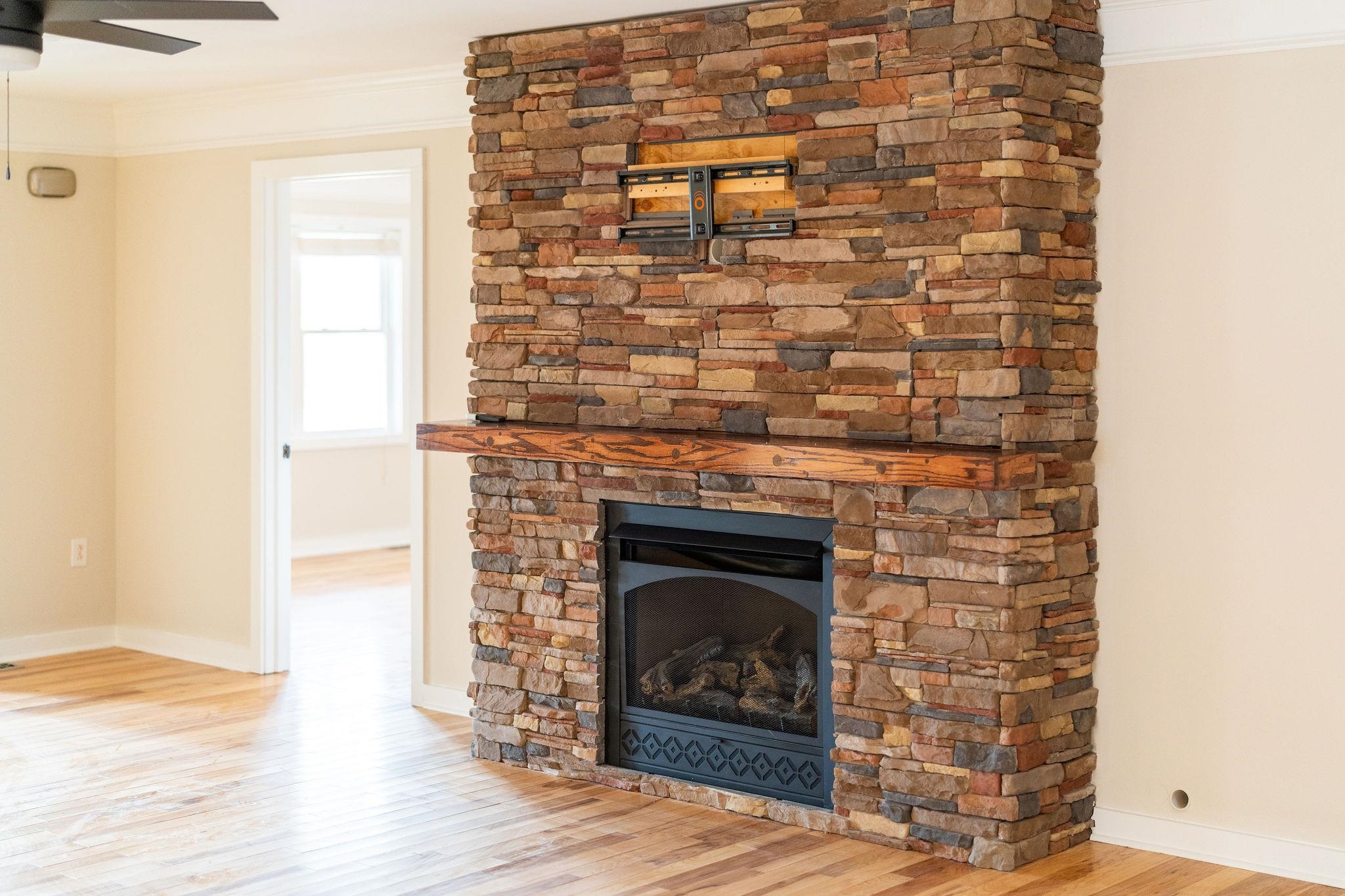 198 TURK MOUNTAIN LN, WAYNESBORO, Virginia 22980, 5 Bedrooms Bedrooms, ,3 BathroomsBathrooms,Residential,198 TURK MOUNTAIN LN,671911 MLS # 671911