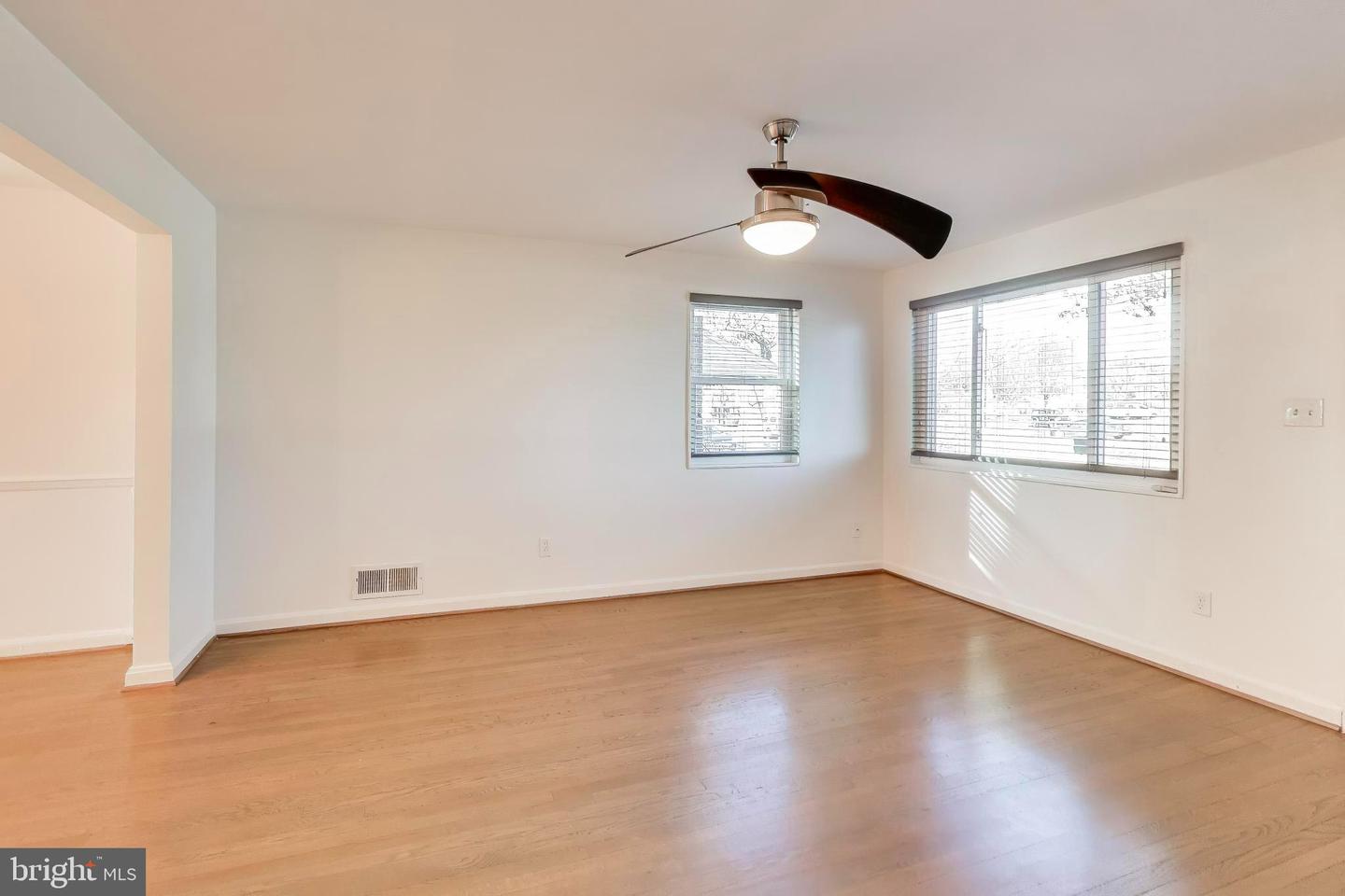 5864 EASTERN AVE NE, WASHINGTON, District Of Columbia 20011, 3 Bedrooms Bedrooms, 6 Rooms Rooms,1 BathroomBathrooms,Residential,For sale,5864 EASTERN AVE NE,DCDC2227312 MLS # DCDC2227312 5864 EASTERN AVE NE, WASHINGTON, District Of Columbia 20011, 3 Bedrooms Bedrooms, 6 Rooms Rooms,1 BathroomBathrooms,Residential,For sale,5864 EASTERN AVE NE,DCDC2227312 MLS # DCDC2227312